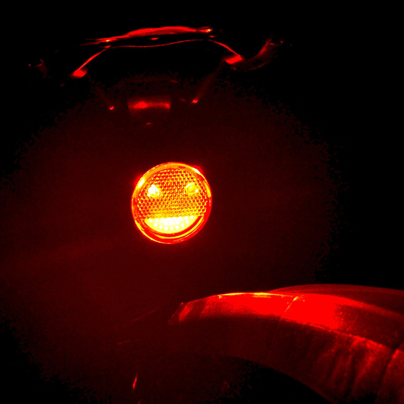 L32B Smiley taillight - Round (brake sensing)USB charging bike smart sensing brake taillight Bike riding safety warning taillight thumbnail