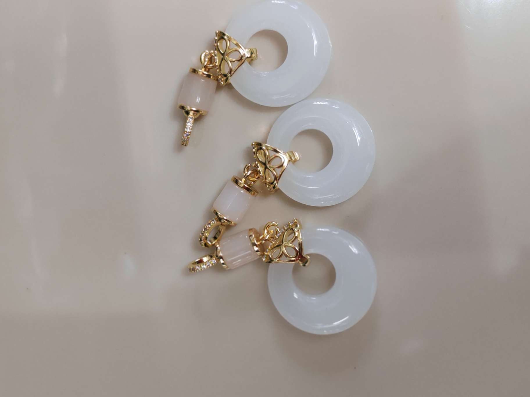 流行饰品/仿玉石吊坠/挂件/水晶饰品吊坠图