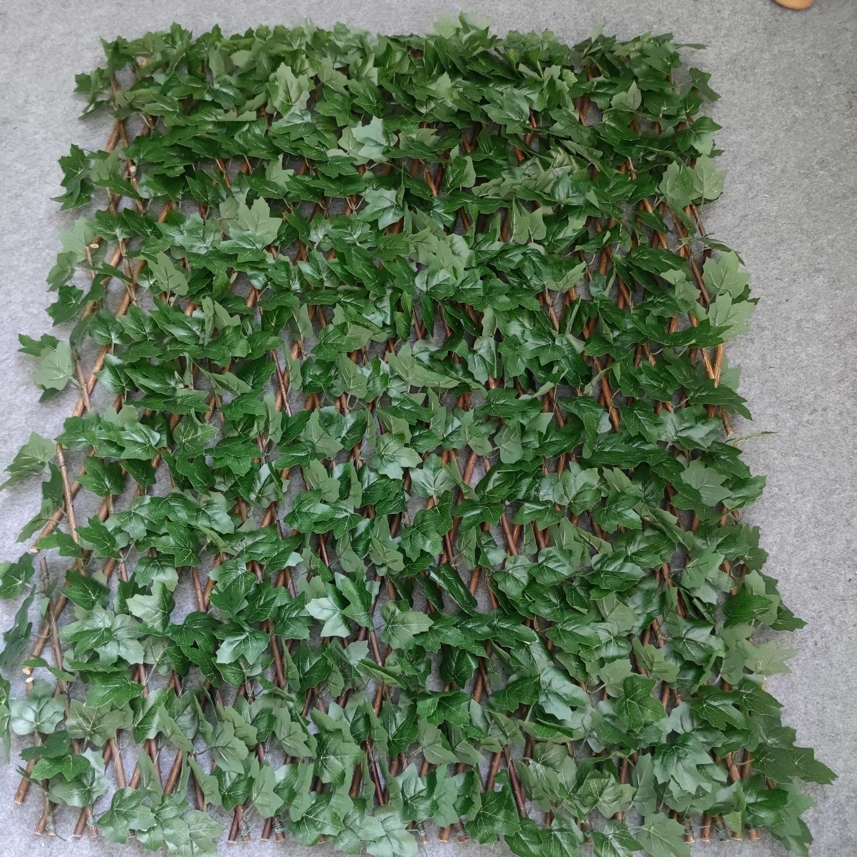 Plastic simulation fence net, leaf balcony fence, simulation plant vine, courtyard decoration, artificial fence and guardrail detail image 13