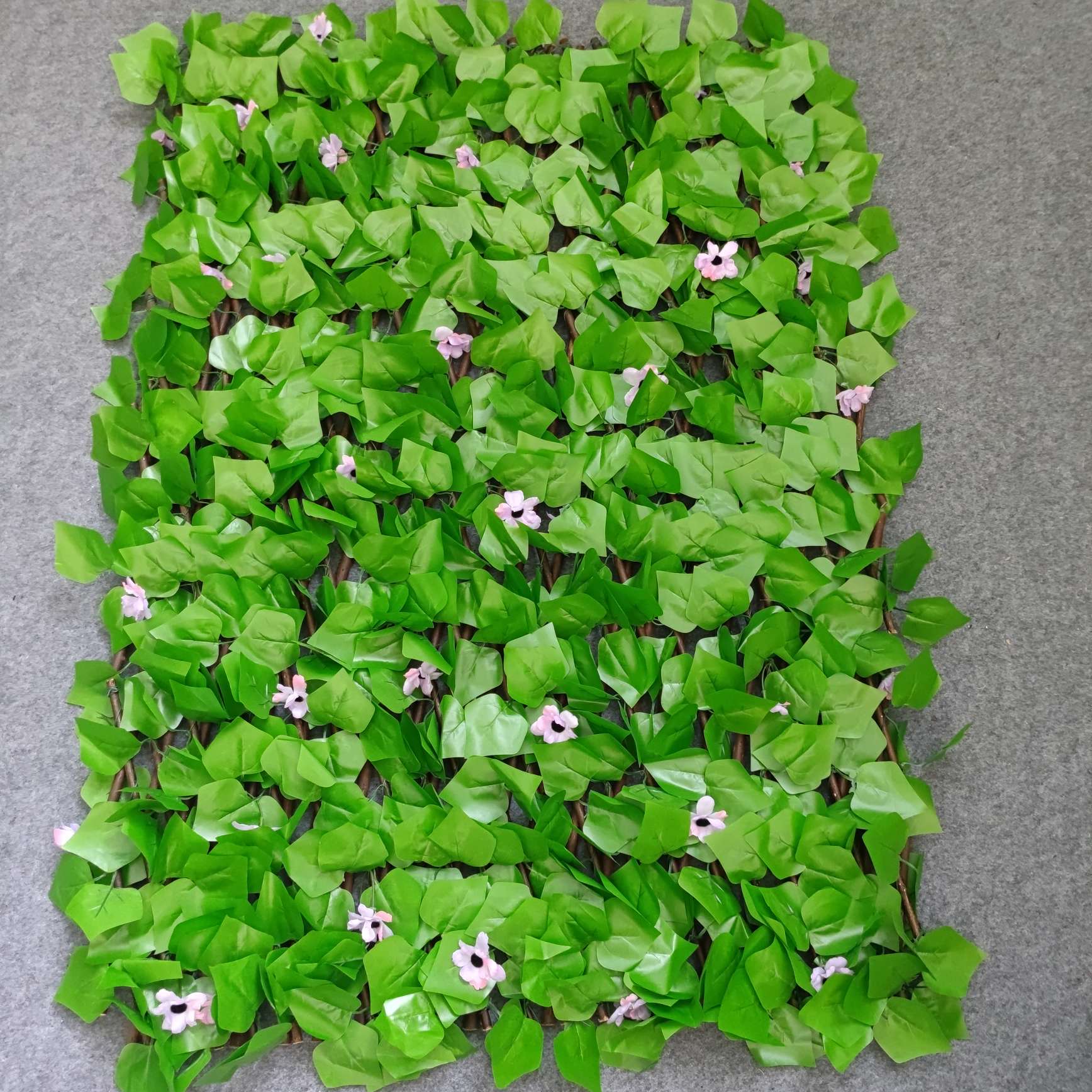 Plastic simulation fence net, leaf balcony fence, simulation plant vine, courtyard decoration, artificial fence and guardrail detail image 5