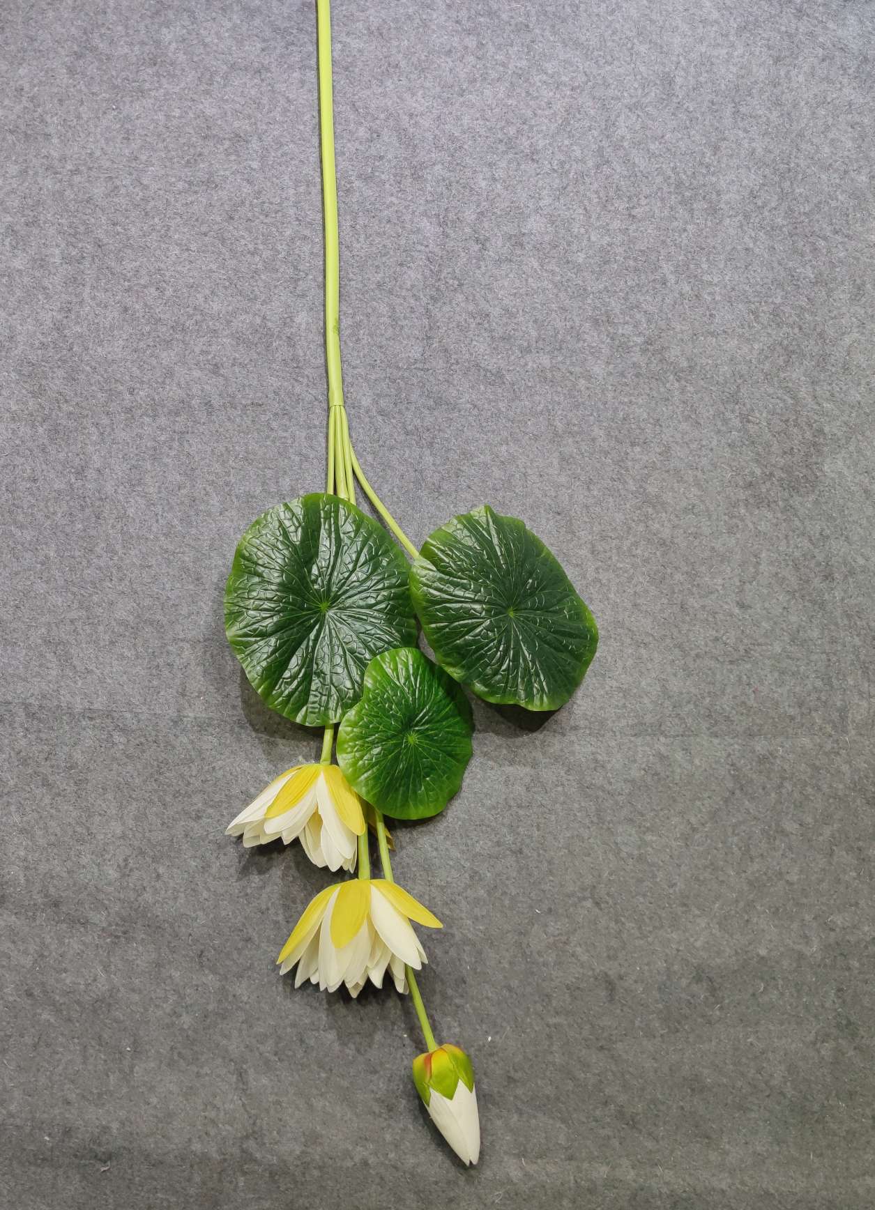 Single-piece artificial lotus flower, lotus leaf and lotus leaf bouquet, small artificial plastic flower, lotus flower and lotus leaf integrated decorative bouquet details Picture