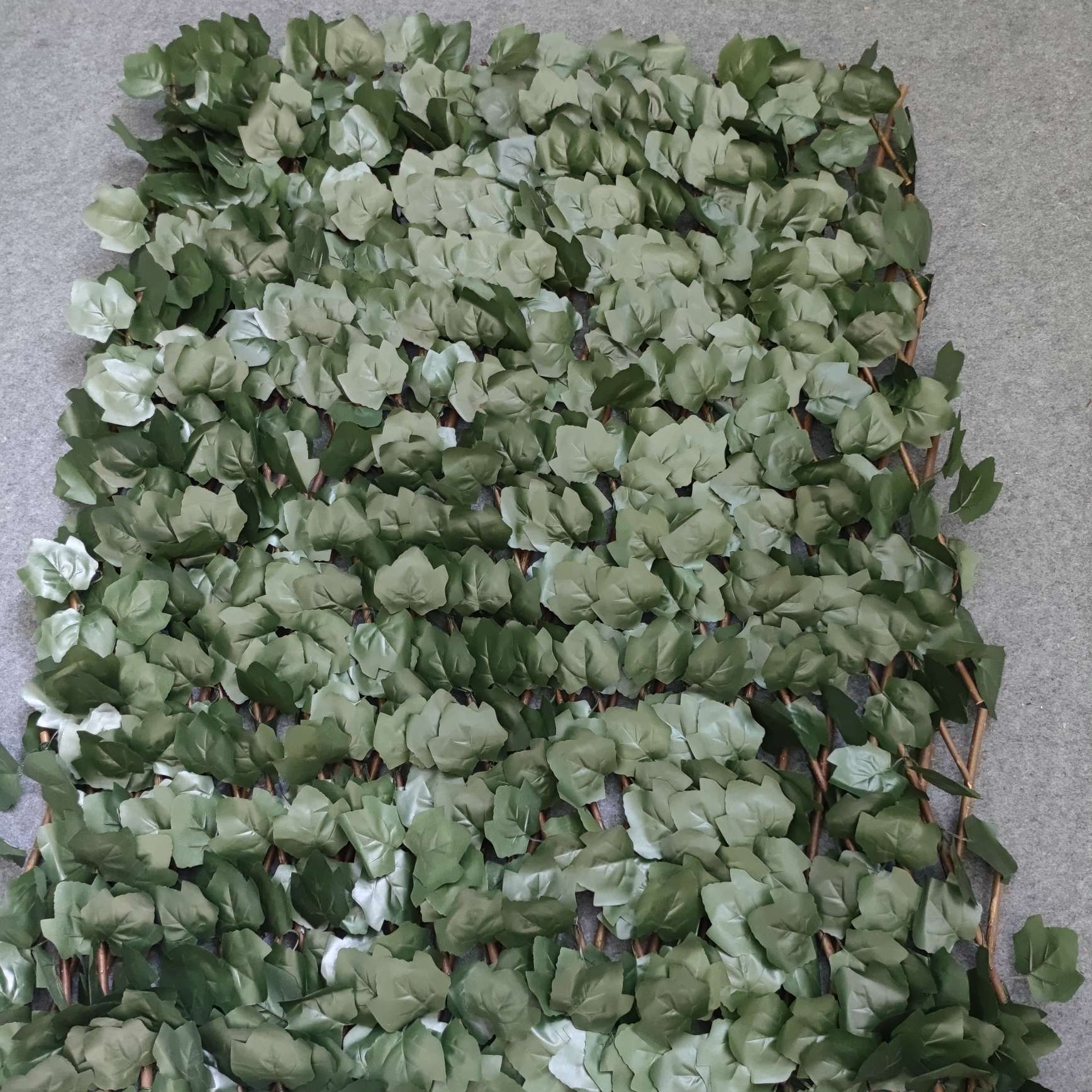 Plastic simulation fence net, leaf balcony fence, simulation plant vine, courtyard decoration, artificial fence and guardrail detail image 10