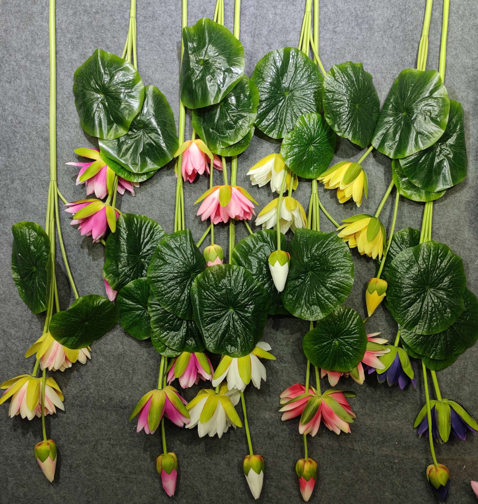 Single-piece artificial lotus flower, lotus leaf and lotus leaf bouquet, small artificial plastic flower, lotus flower and lotus leaf integrated decorative bouquet detail image 7