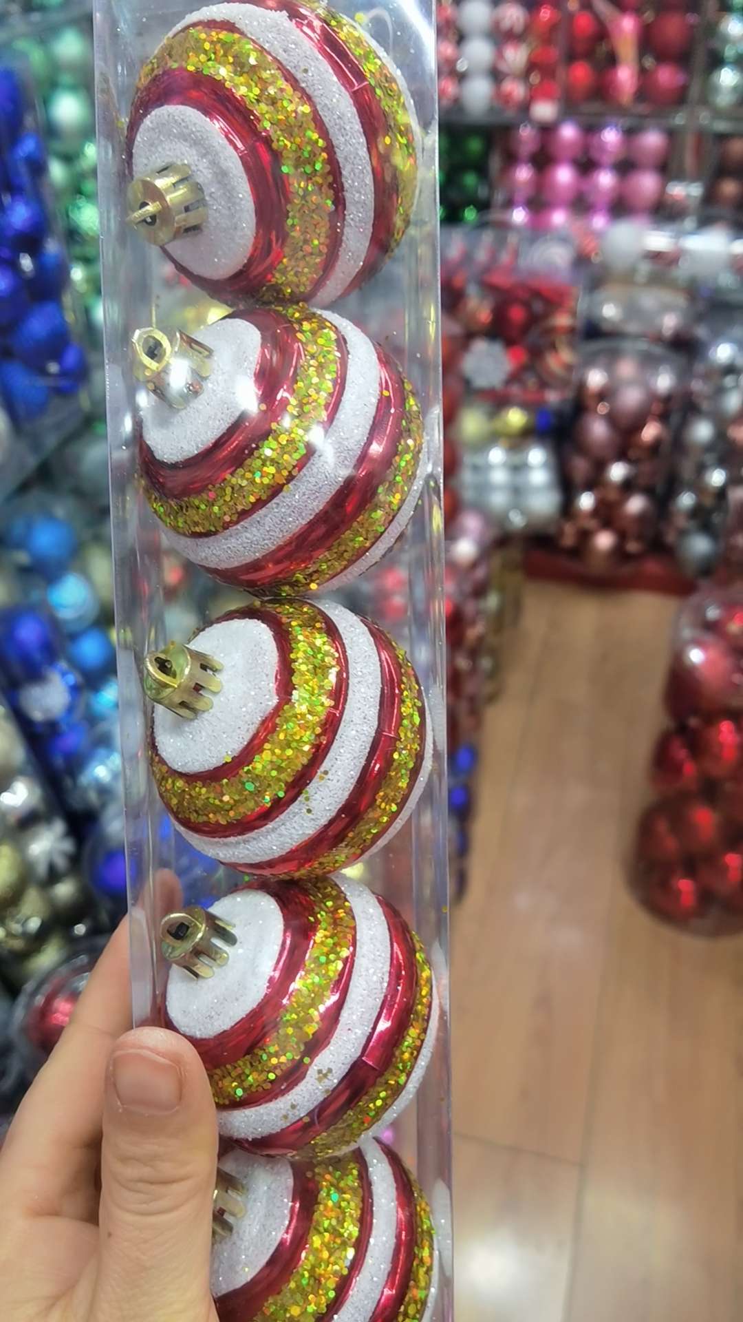 工艺品独特 圣诞节日仿真葡萄串挂饰 烛台装饰 牙买加创意冰箱贴 礼品塑料工艺品 摇摆莲花灯 地球仪教育玩具
