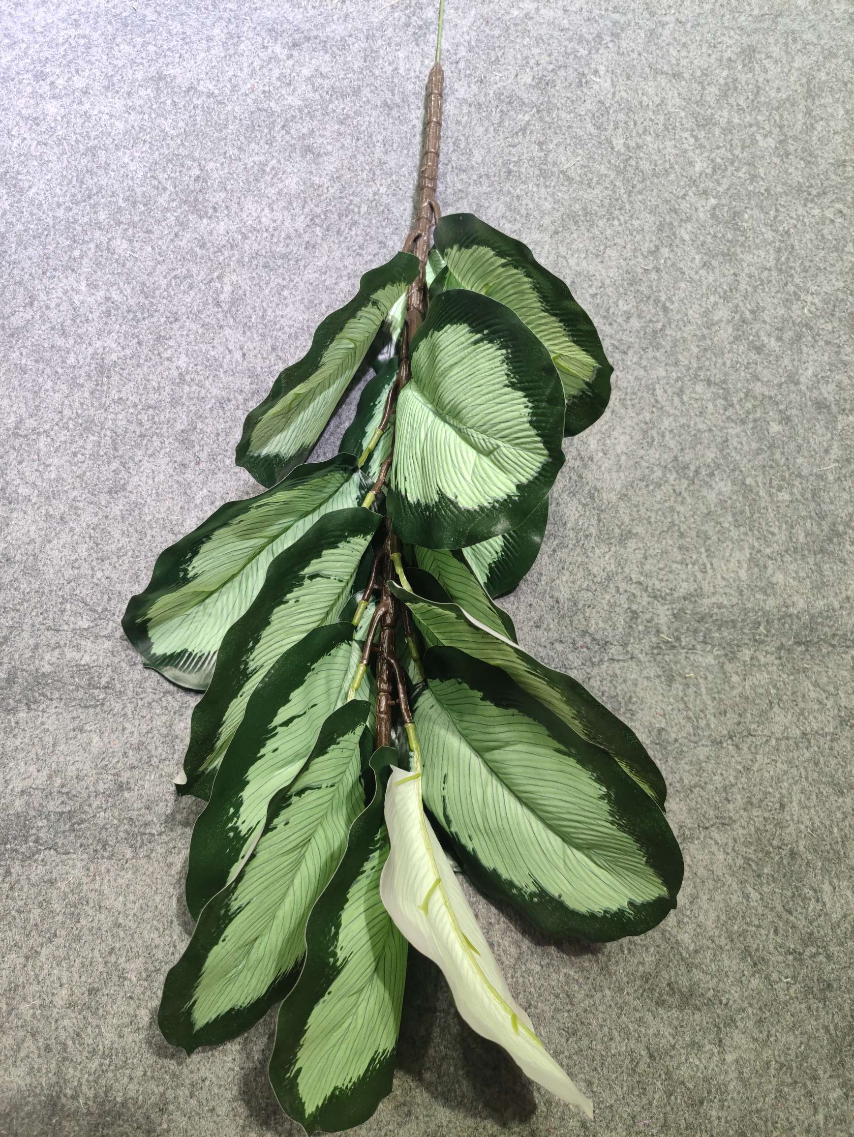 Wholesale of artificial plant artificial leaves, office and home artificial leaf DIY background wall decoration detail image 4