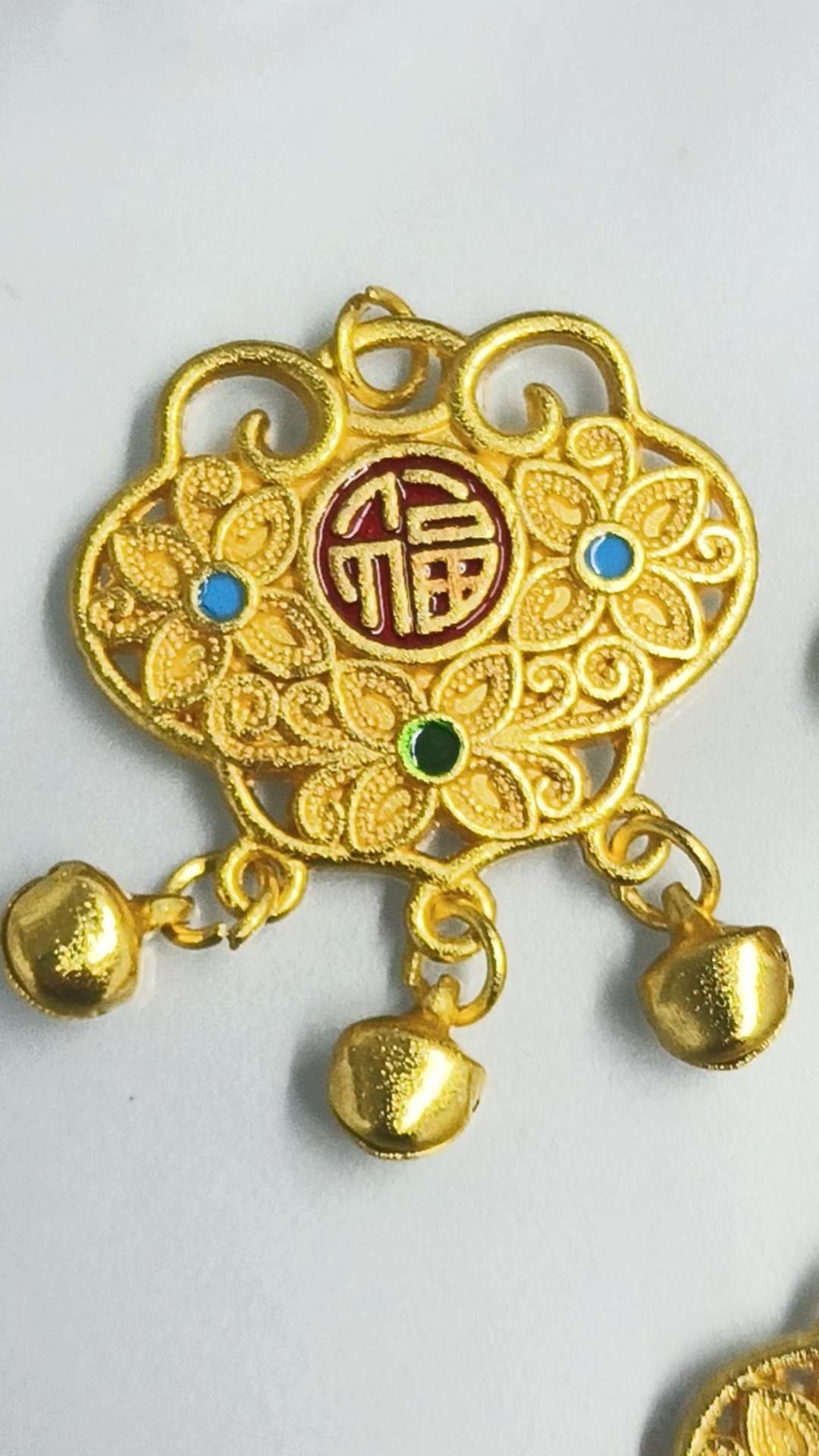Diverse jewelry accessories: resin accessories, alloy accessories, pearl elements, DIY handcrafted jewelry materials, and jewelry accessories to create a personalized style details Picture