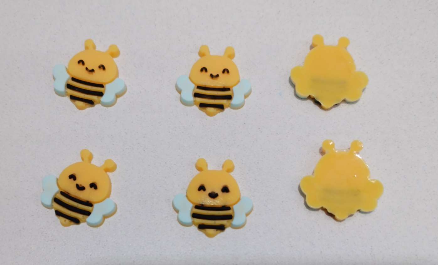 DIY jewelry semi-finished product accessories, Little Bee PVC soft rubber patches. details Picture