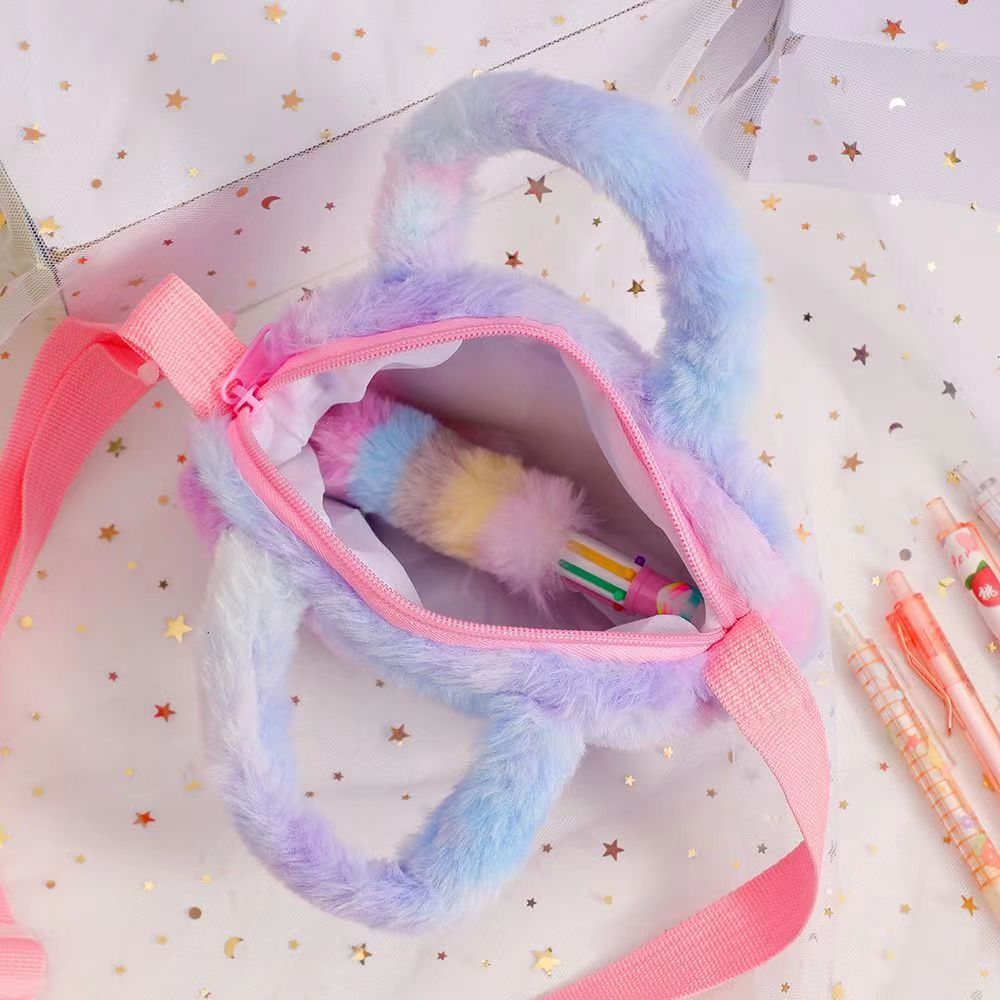 毛绒包；儿童包；手机包；卡通小挎包；卡通手机包；毛绒玩具；毛绒挎包详情1