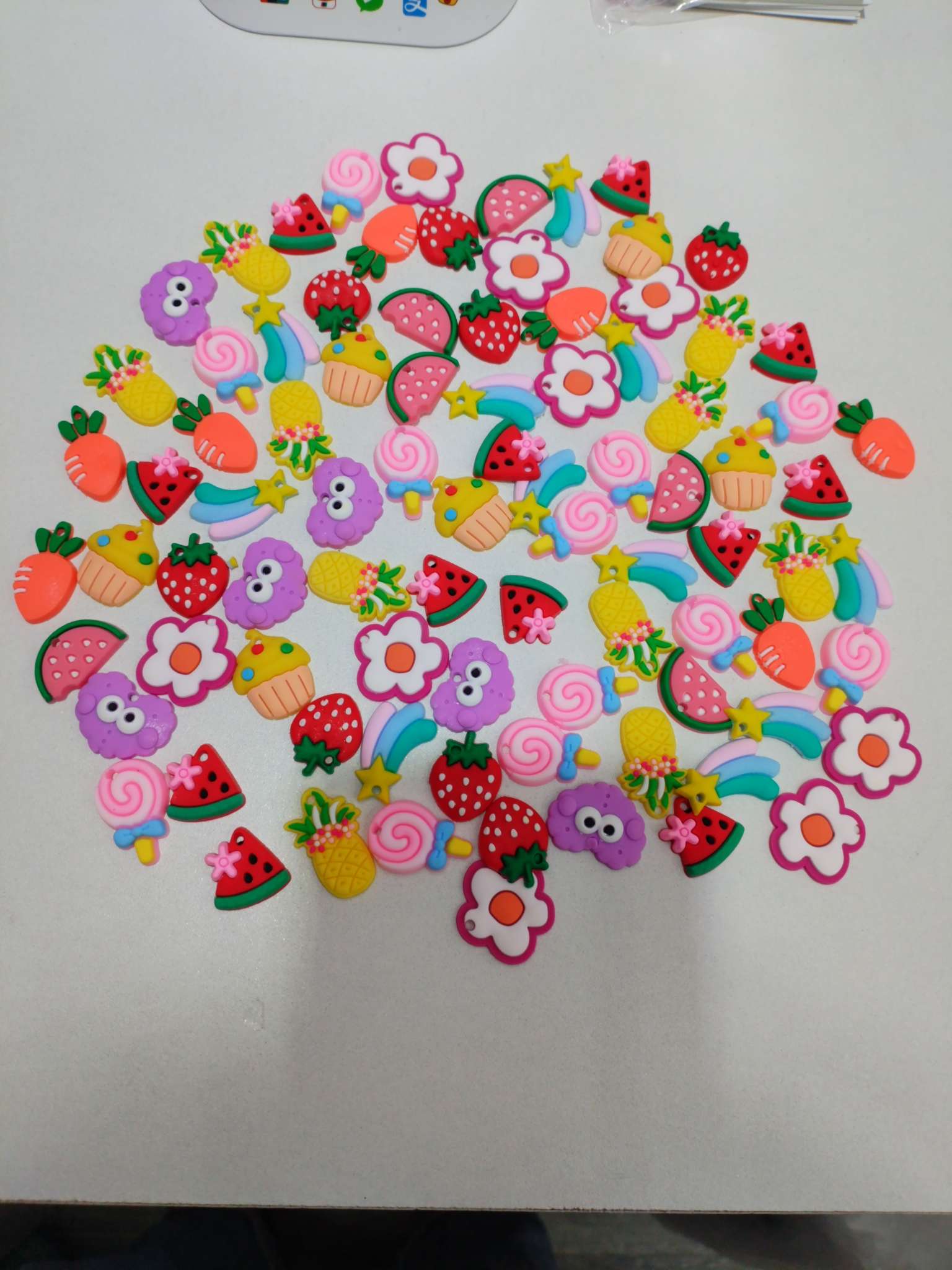 Frutas flores pequeñas, etc PVC soft glue accesorios, soft glue colgante pequeño, llavero accesorios DI