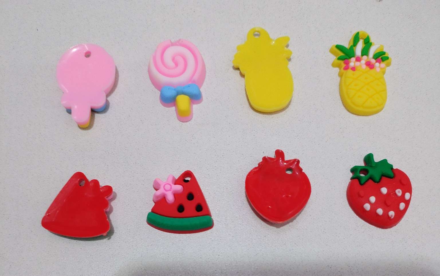 Frutas flores pequeñas, etc PVC soft glue accesorios, soft glue colgante pequeño, llavero accesorios DI Specification image