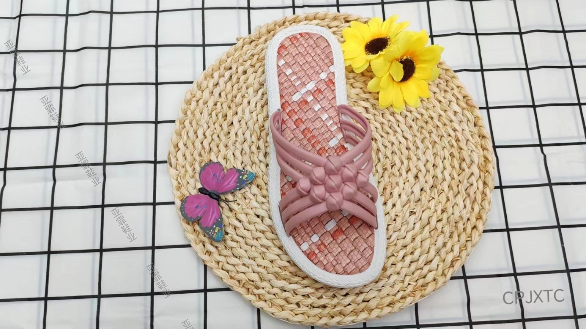 Summer fashionable and casual outerwear flip-flops
