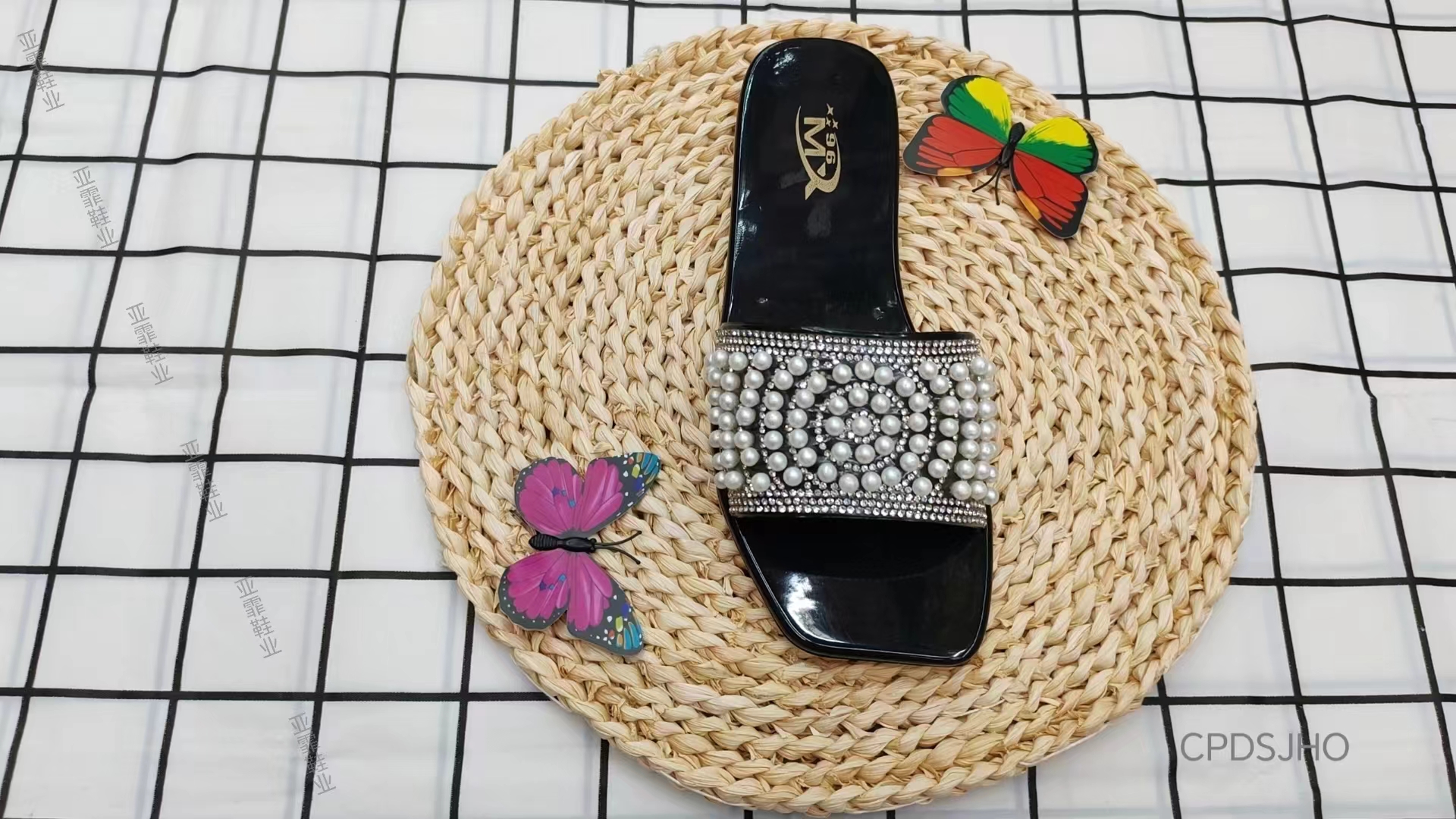 Summer fashion flat-bottomed flip-flops for outerwear