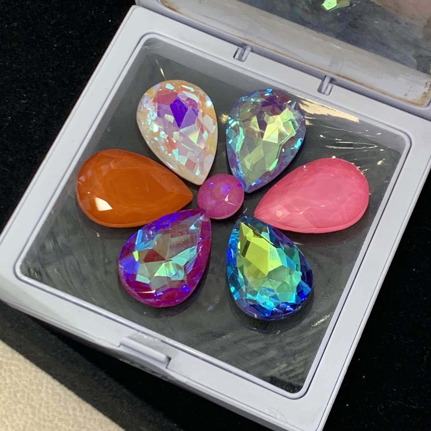  水晶玻璃配件，多彩色工艺品， 精致典雅装饰品5618巨石水晶摆件水晶树摆件