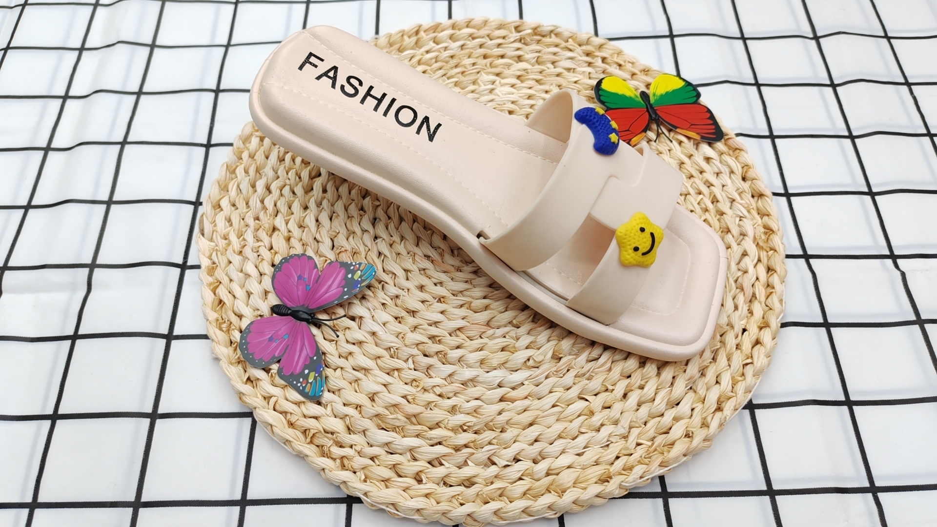 Soft soled slippers for women, summer comfort Specification image