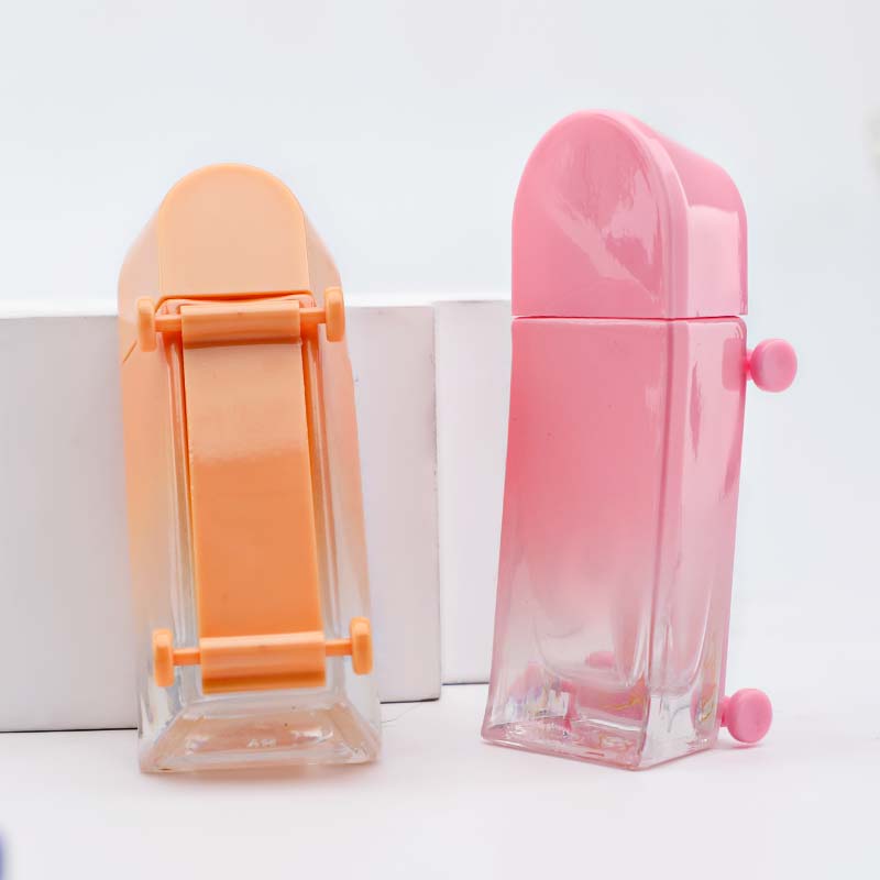 厂家直销30ml香水瓶滑板型瓶身喷色按压式喷头瓶底加厚空瓶白底实物图