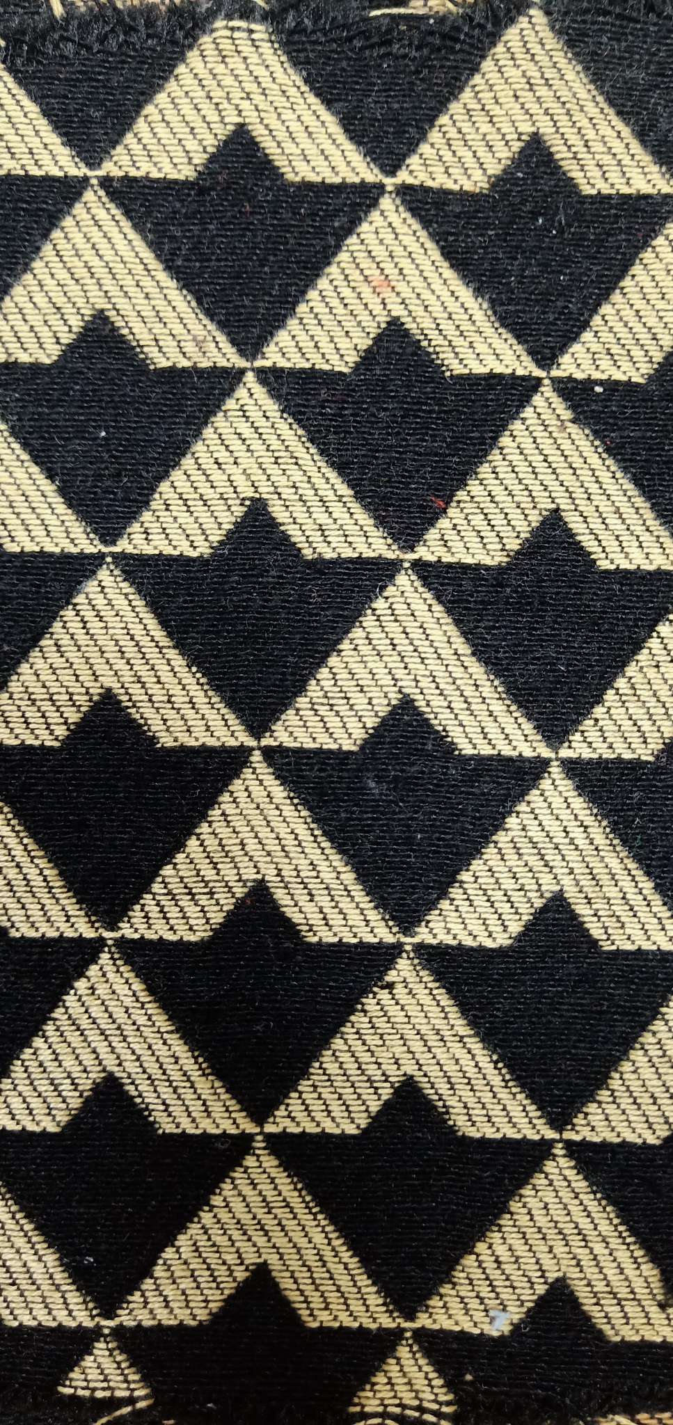 Yarn-dyed fabric, jacquard fabric