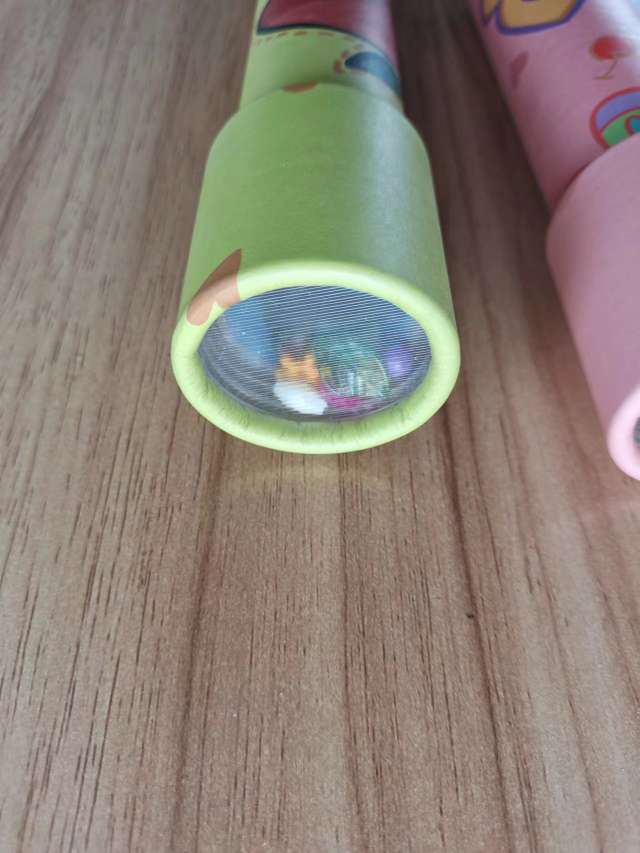 The old children's kaleidoscope of toys Item Picture