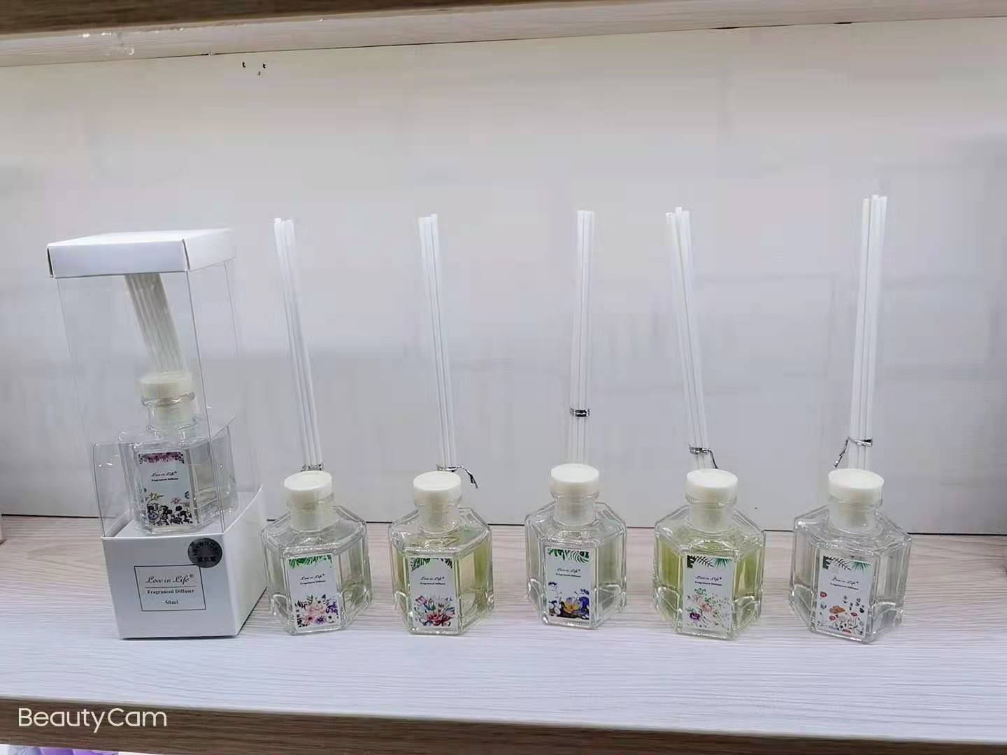 个护家清香熏香薰香氛香薰香氛香片香薰棒 除臭芳香用品 家居清新香气持久留香，净化空气，香氛，家居摆件，简洁玻璃瓶详情图3