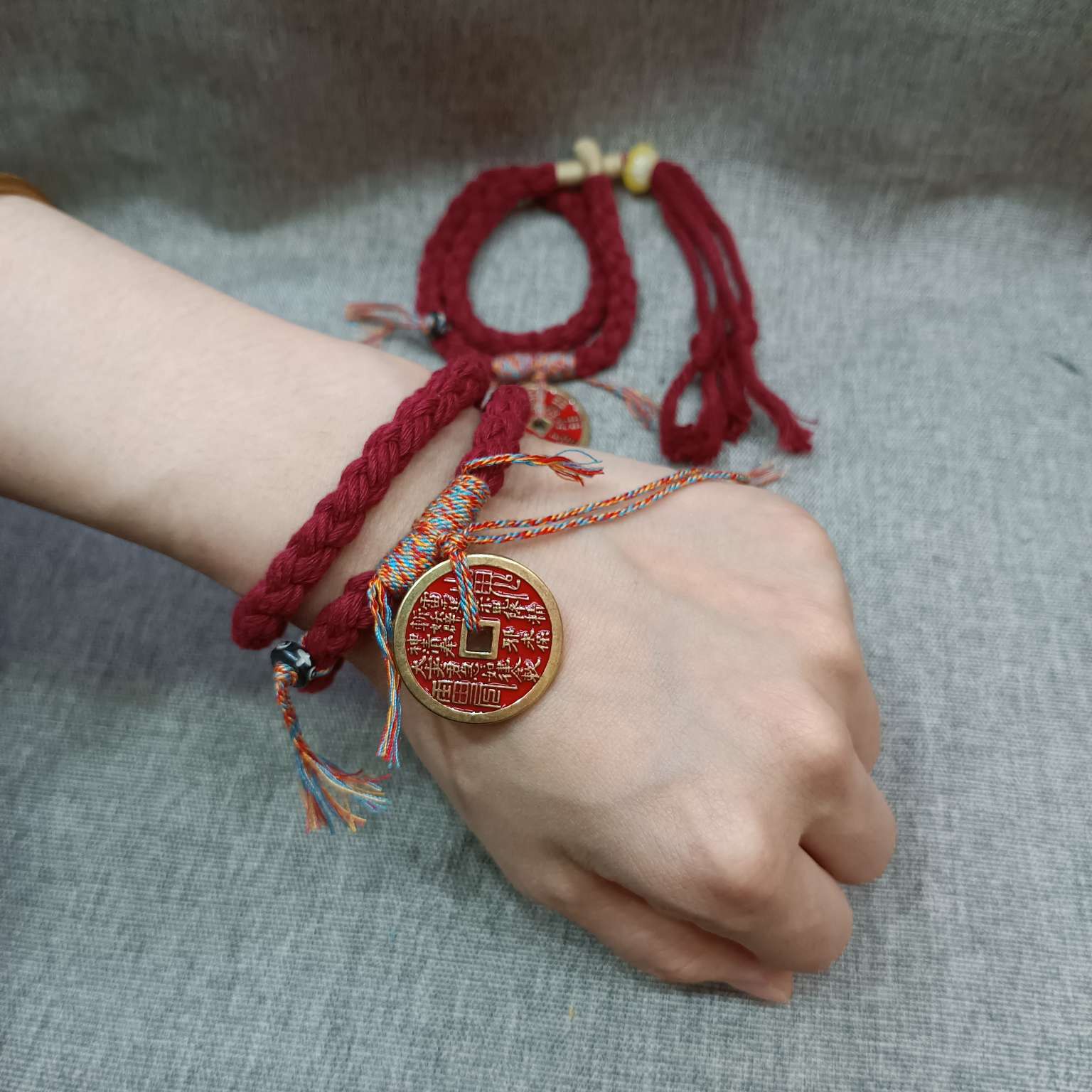 Bracelet, string, mountain ghost money, red copper money, jewelry, and InS-style lucky bracelet detail image 2