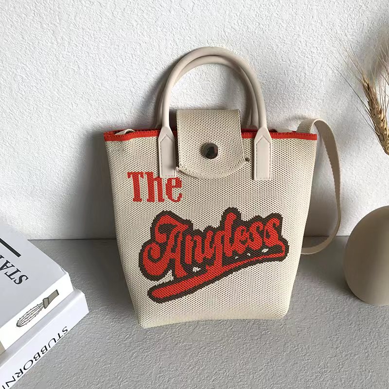 带盖手机包条纹拎包新款可拎手机包背心包，，托特包，针织包毛线包白底实物图