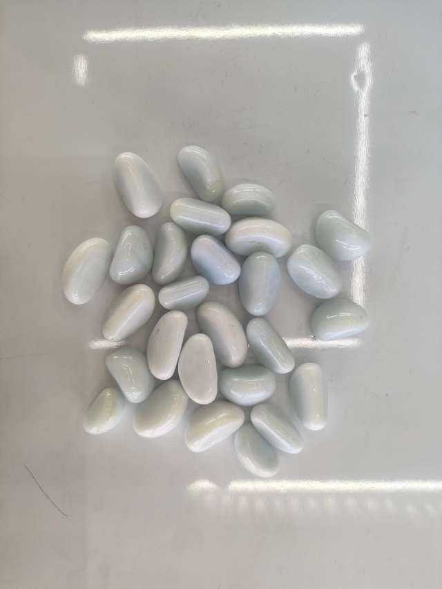 彩色水晶石头彩石玻璃石鹅卵石水培鱼缸装饰盆栽摆件石子雨花石六一礼品彩色玻璃珠散珠七彩玻璃石鹅卵石头鱼缸造景装饰水晶弹珠球细节图