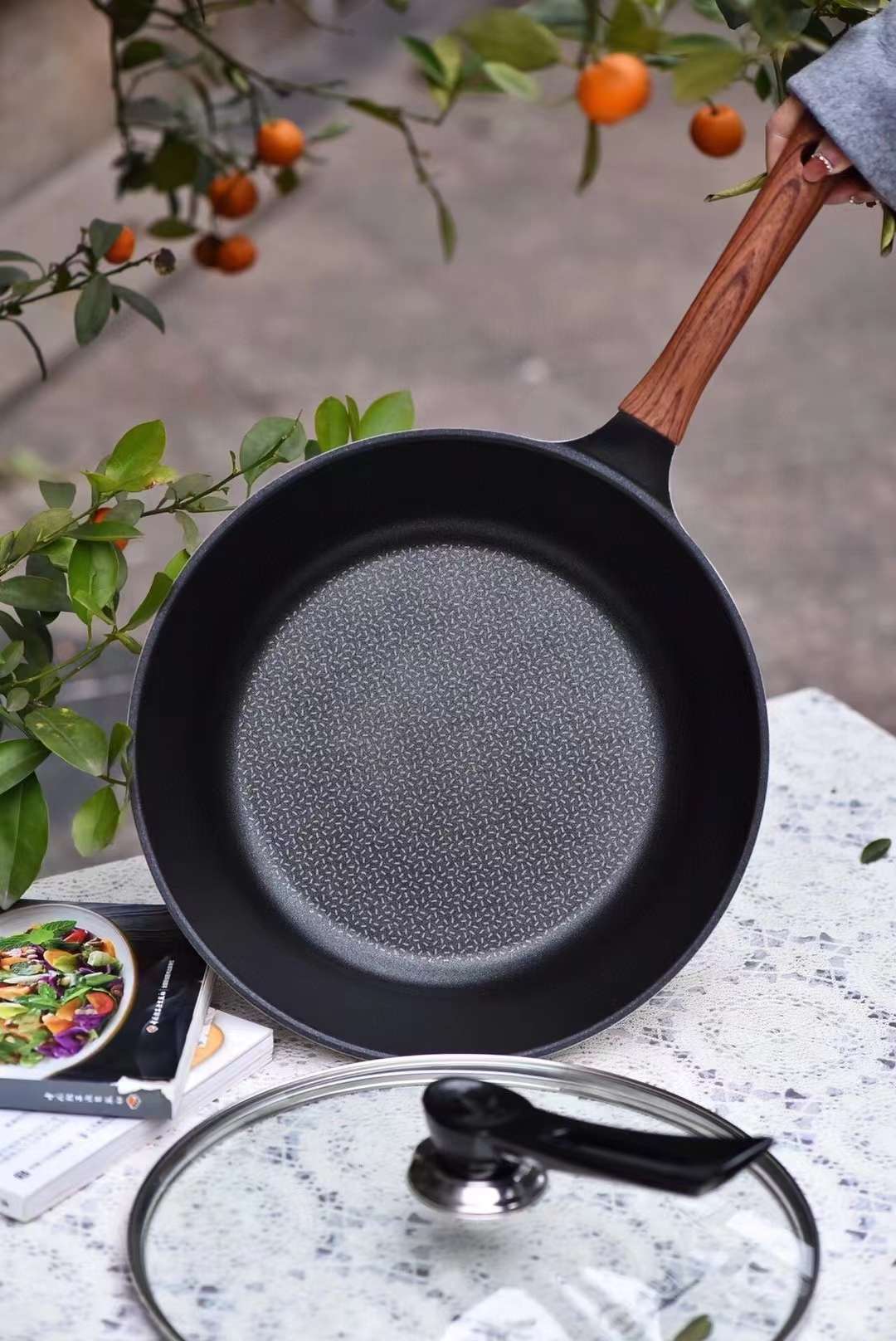 Korean smokeless non-stick graphene wok