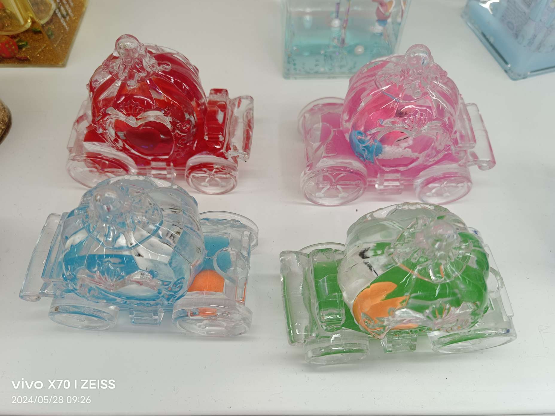 天然水晶球 工艺品礼品 精致水晶玻璃饰品 独特水晶工艺品 。