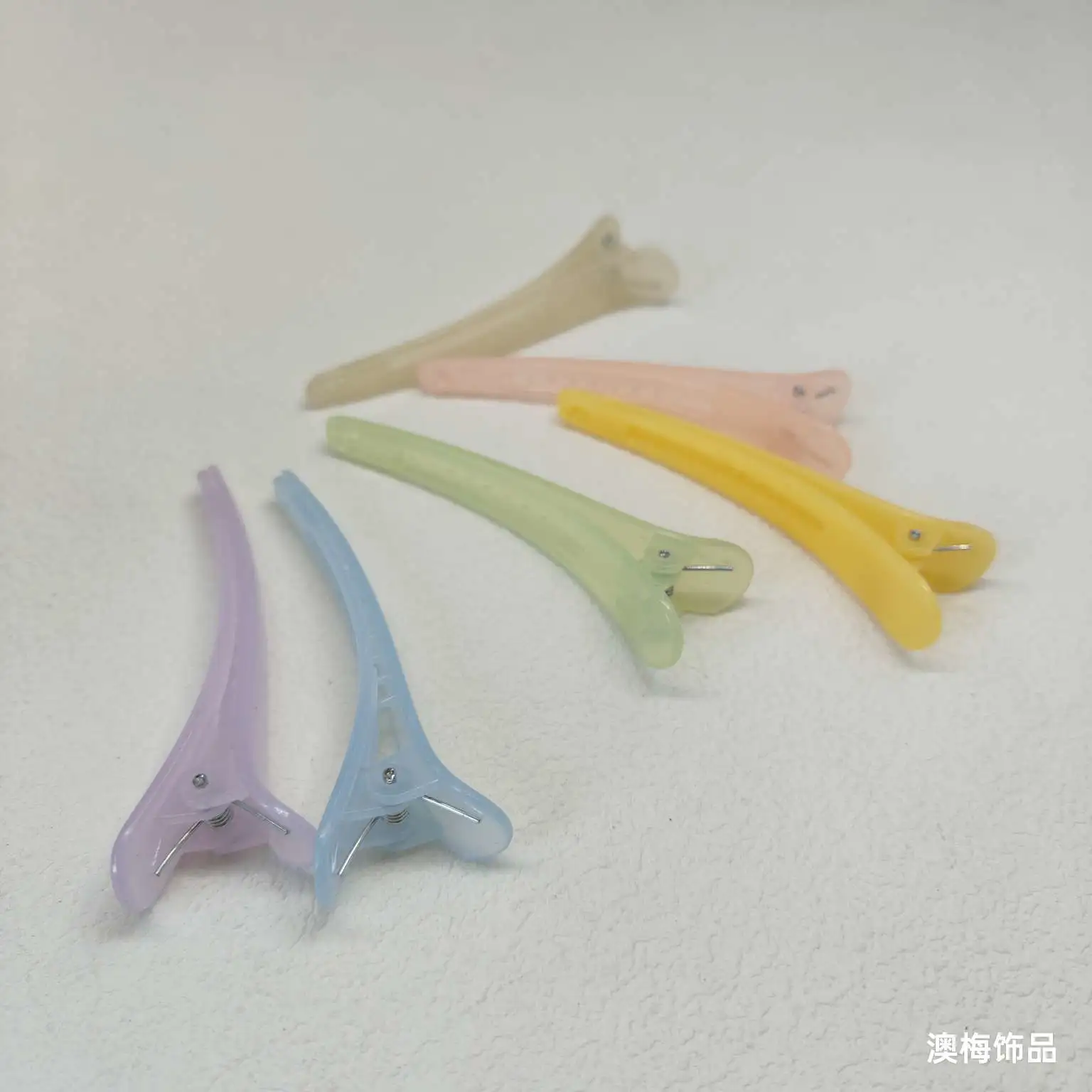 One-line clips, zonal clips, edge clips, duckbeak clips, adult hair clips, children's simple hair clips, face wash makeup plastic bangs clips, color 8cm transparent jelly clips detail image 7