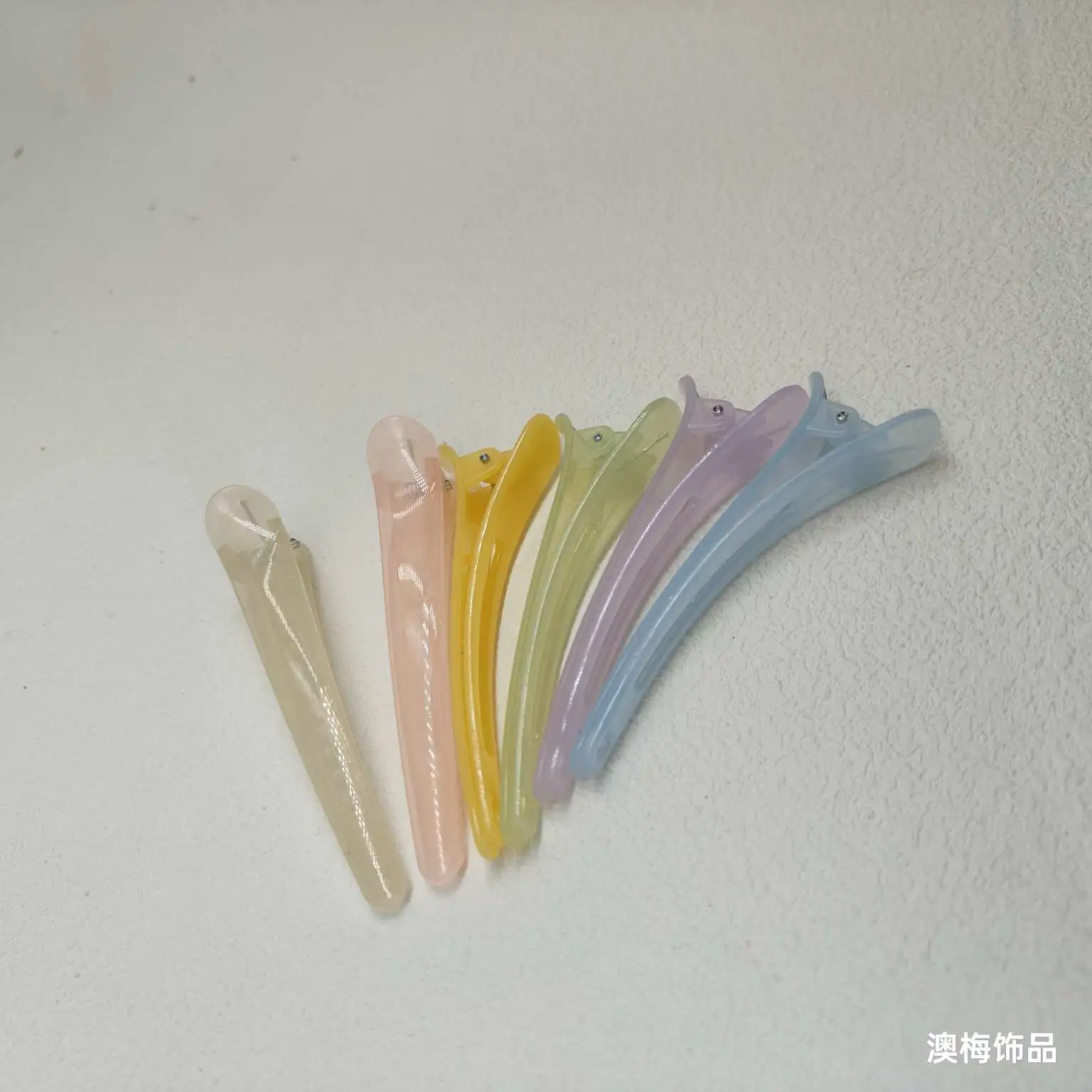 One-line clips, zonal clips, edge clips, duckbeak clips, adult hair clips, children's simple hair clips, face wash makeup plastic bangs clips, color 8cm transparent jelly clips detail image 4