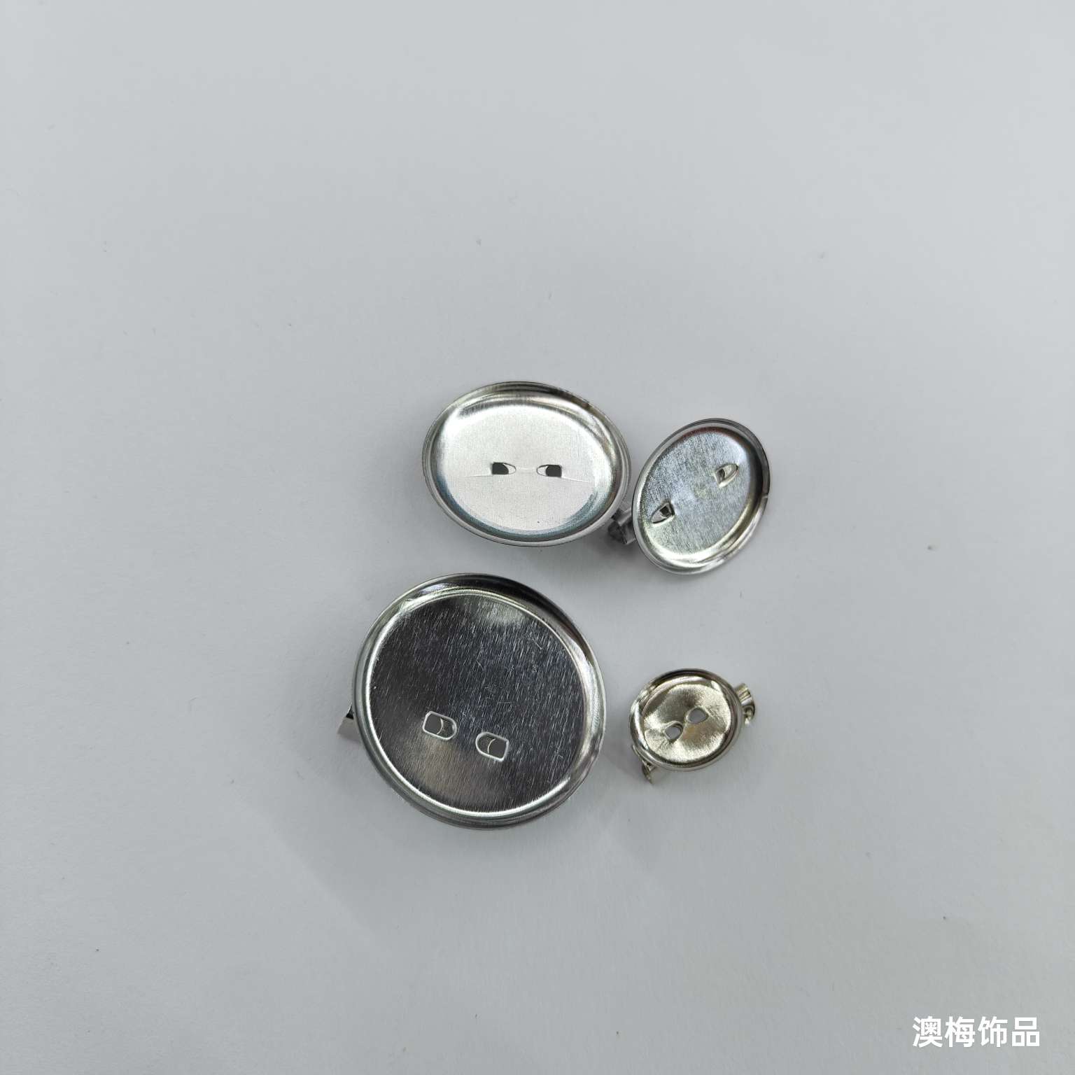 ديي، دبابيس يدوية، دبابيس، زخرفة شبه مصنّعة، دبابيس، دبابيس، دبابيس detail image 3