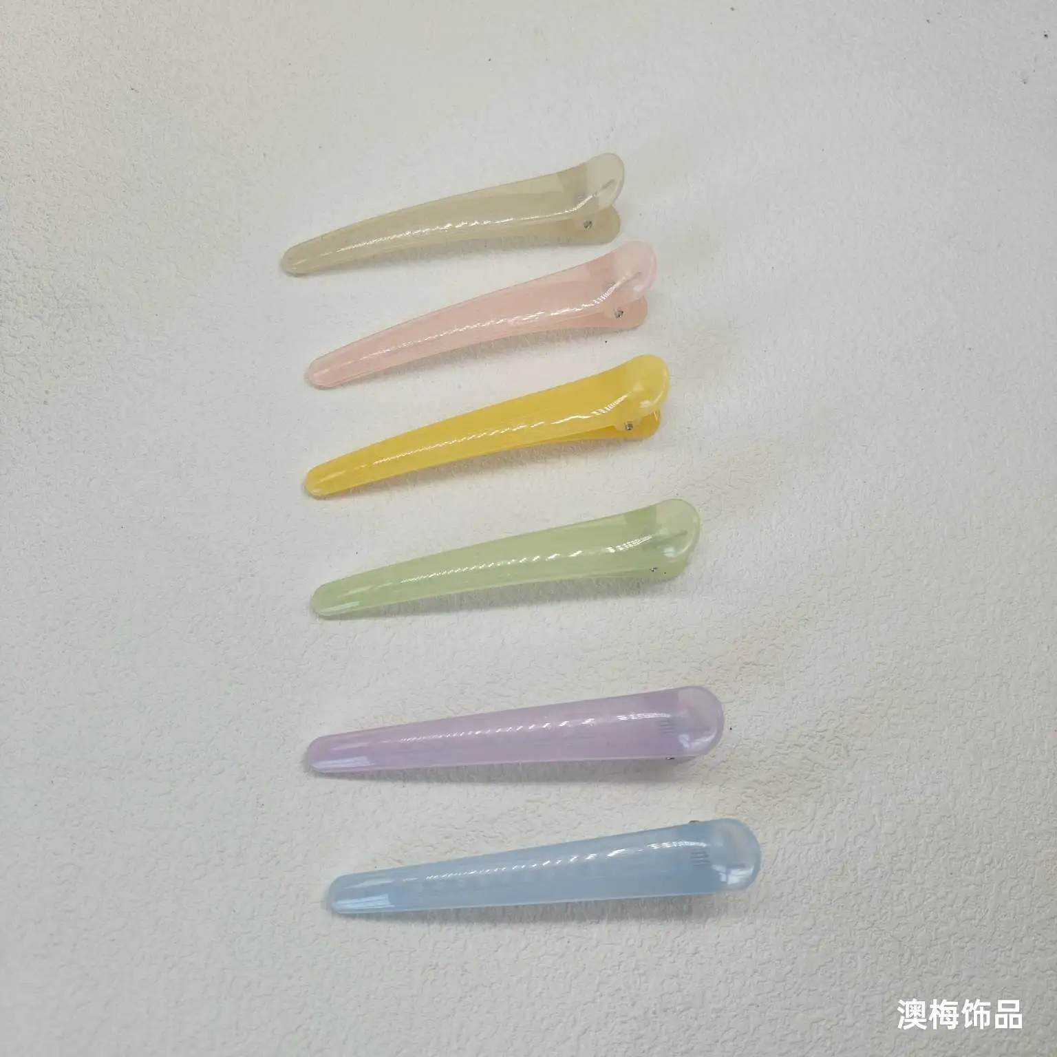 One-line clips, zonal clips, edge clips, duckbeak clips, adult hair clips, children's simple hair clips, face wash makeup plastic bangs clips, color 8cm transparent jelly clips detail image 3