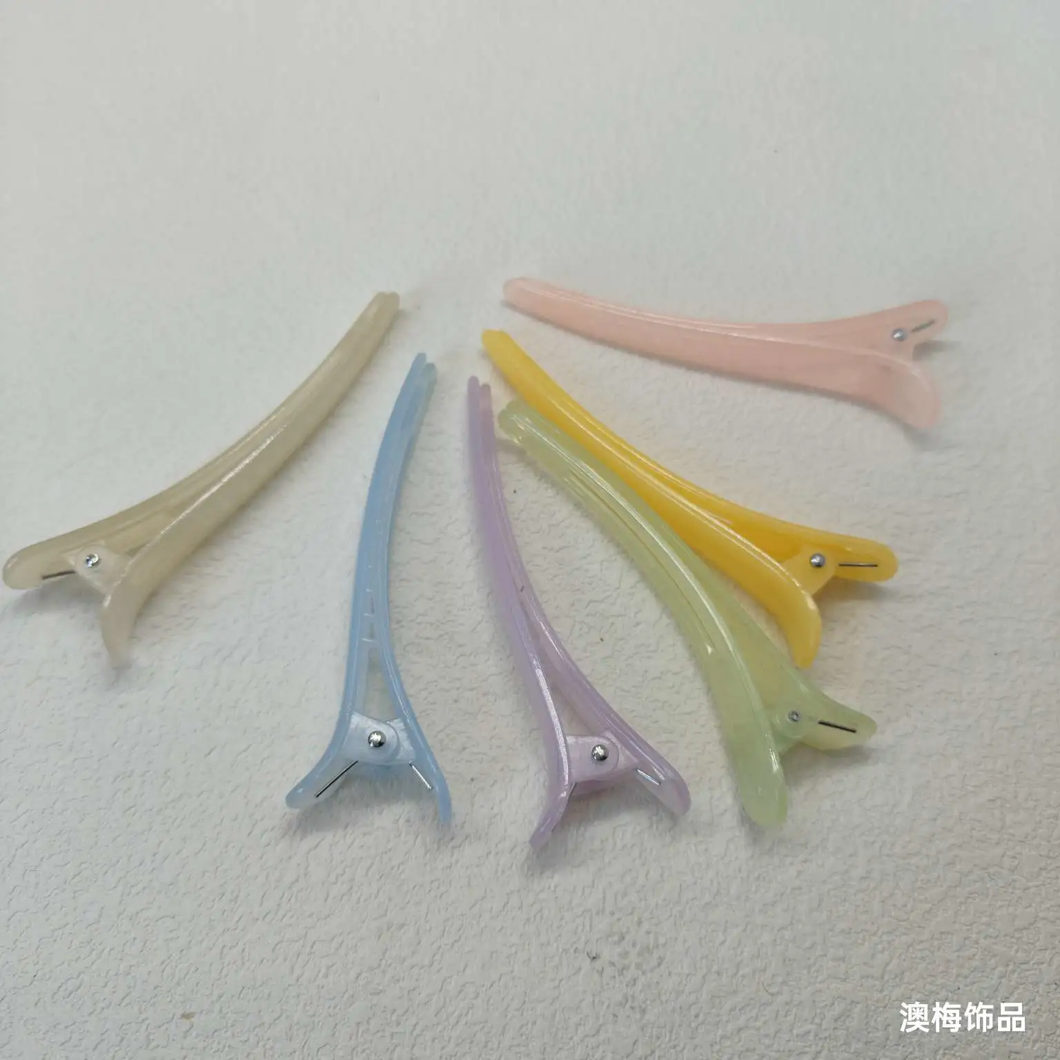 One-line clips, zonal clips, edge clips, duckbeak clips, adult hair clips, children's simple hair clips, face wash makeup plastic bangs clips, color 8cm transparent jelly clips detail image 5