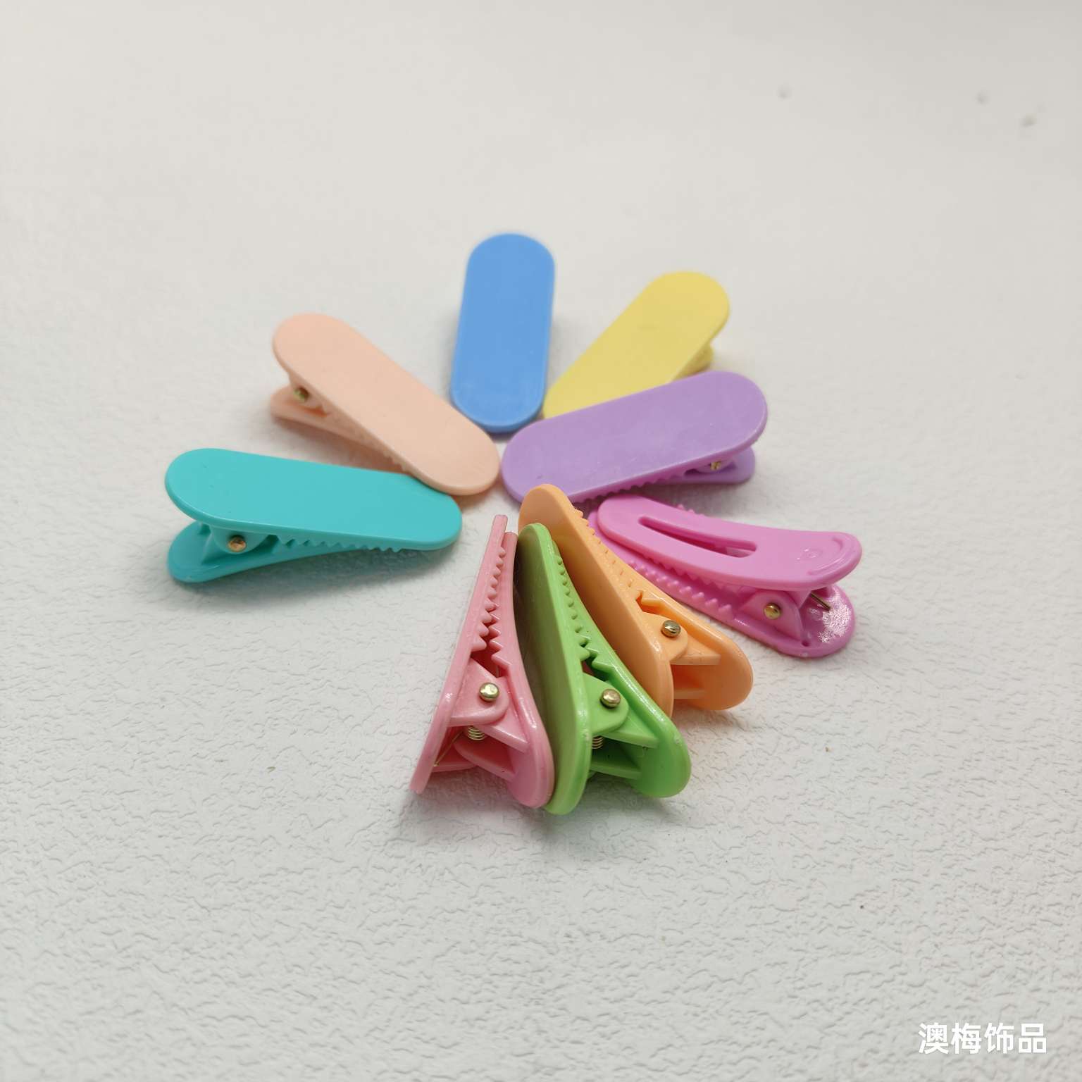 4 cm two-end round hair clips, solid color broken hair clips, diy resin cream glue hair accessories, candy hair clips, factory direct sales Item Picture