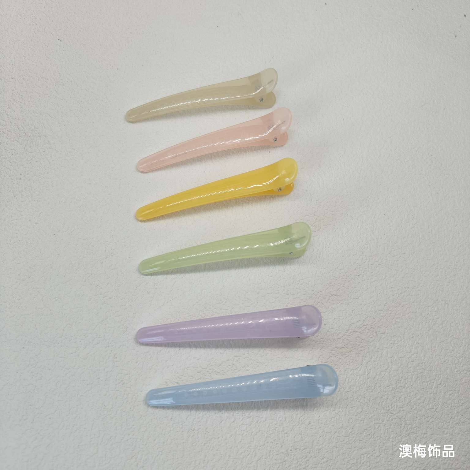 One-line clips, zonal clips, edge clips, duckbeak clips, adult hair clips, children's simple hair clips, face wash makeup plastic bangs clips, color 8cm transparent jelly clips Item Picture