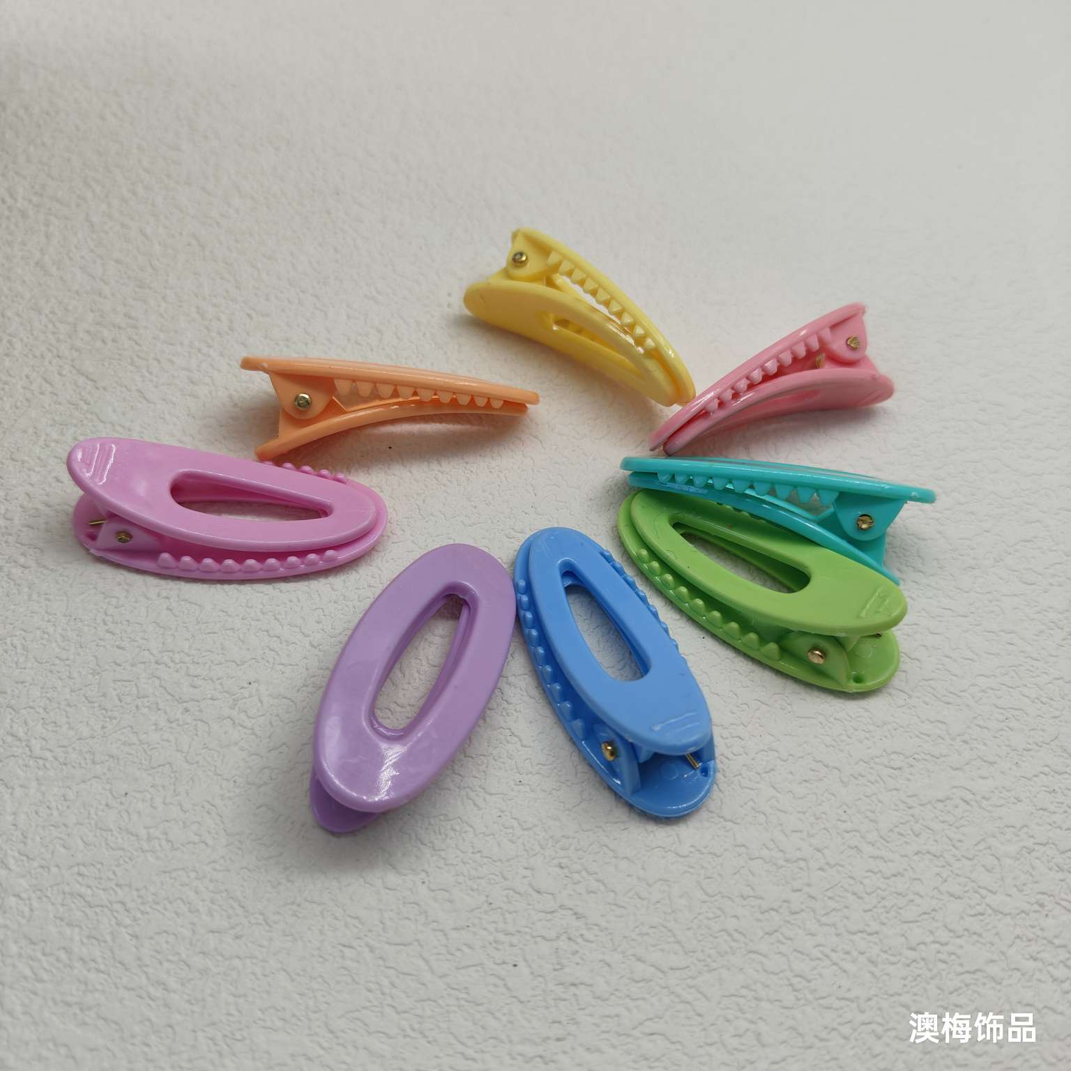 4 cm oval hollow hair clips, solid color broken hair clips, diy resin cream glue hair accessories, candy hair clips, factory direct sales Specification image