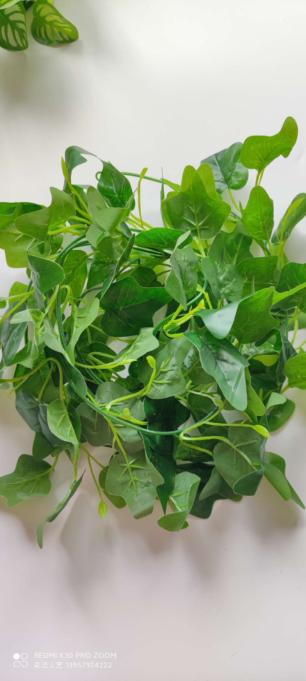 Artificial climbing plants: grape leaves, ivy, flower vines, green vines, green decorative green plants, vines, ivy Application Scenario