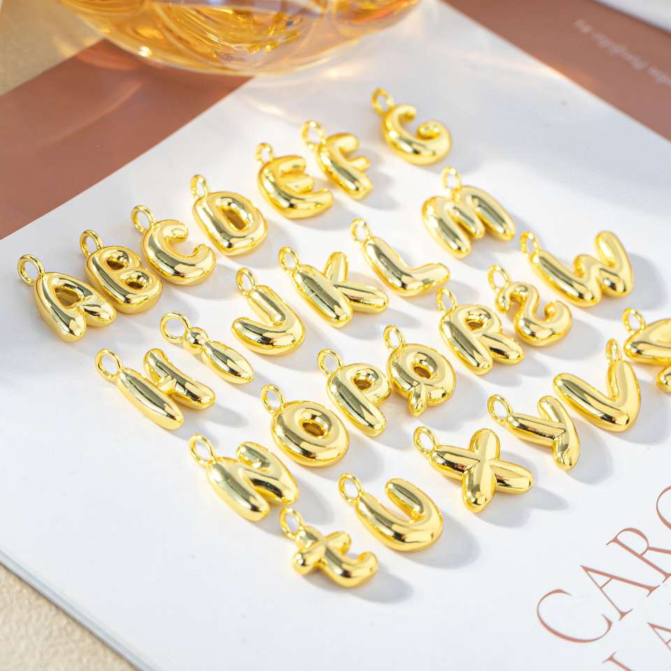 European and American fashion style cross-border jewelry accessory copper necklace plated with 18K gold and 26 English letters