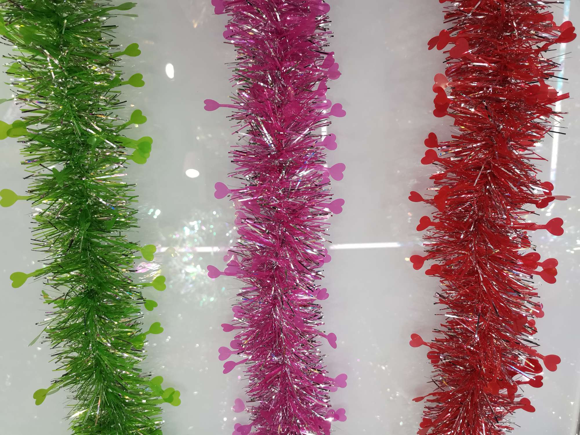 新款桃心彩条茜草毛条圣诞生日派对喜庆节假日用品等