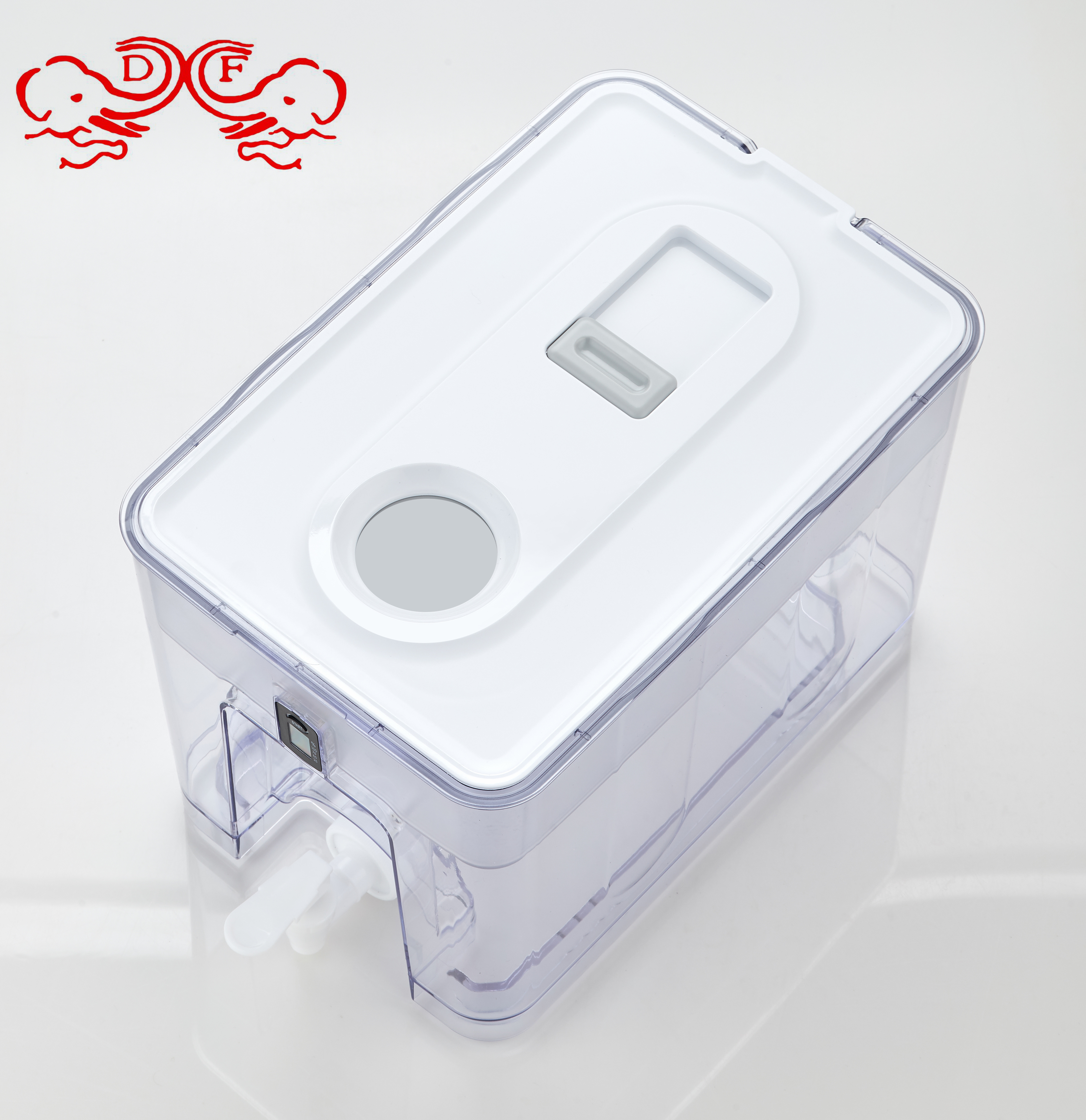 DF68378 Household water purifier, large-capacity water purifier kettle, activated carbon water filter, kitchen and refrigerator water purifier, DF TRADINGHOUSE Application Scenario