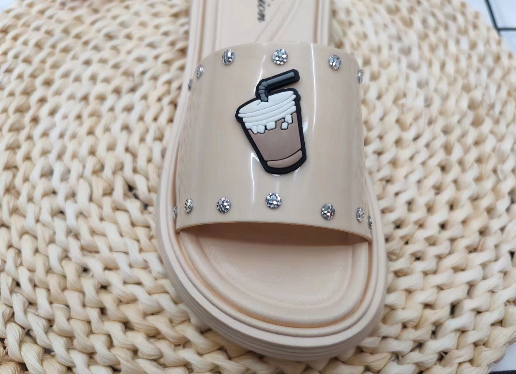 Summer fashionable children's slippers details Picture
