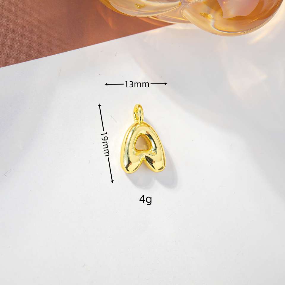 European and American fashion style cross-border jewelry accessory copper necklace plated with 18K gold and 26 English letters Item Picture