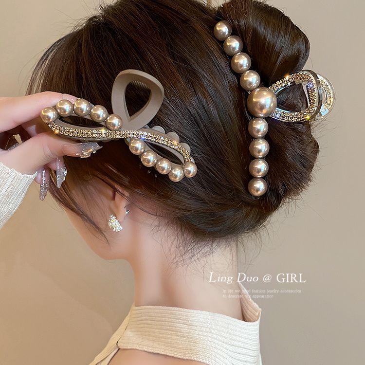 Acrylic coffee-colored pearl rhinestone at the back of the head, new updo, shark clip, large hair clip, hairpin, headwear, and gripper