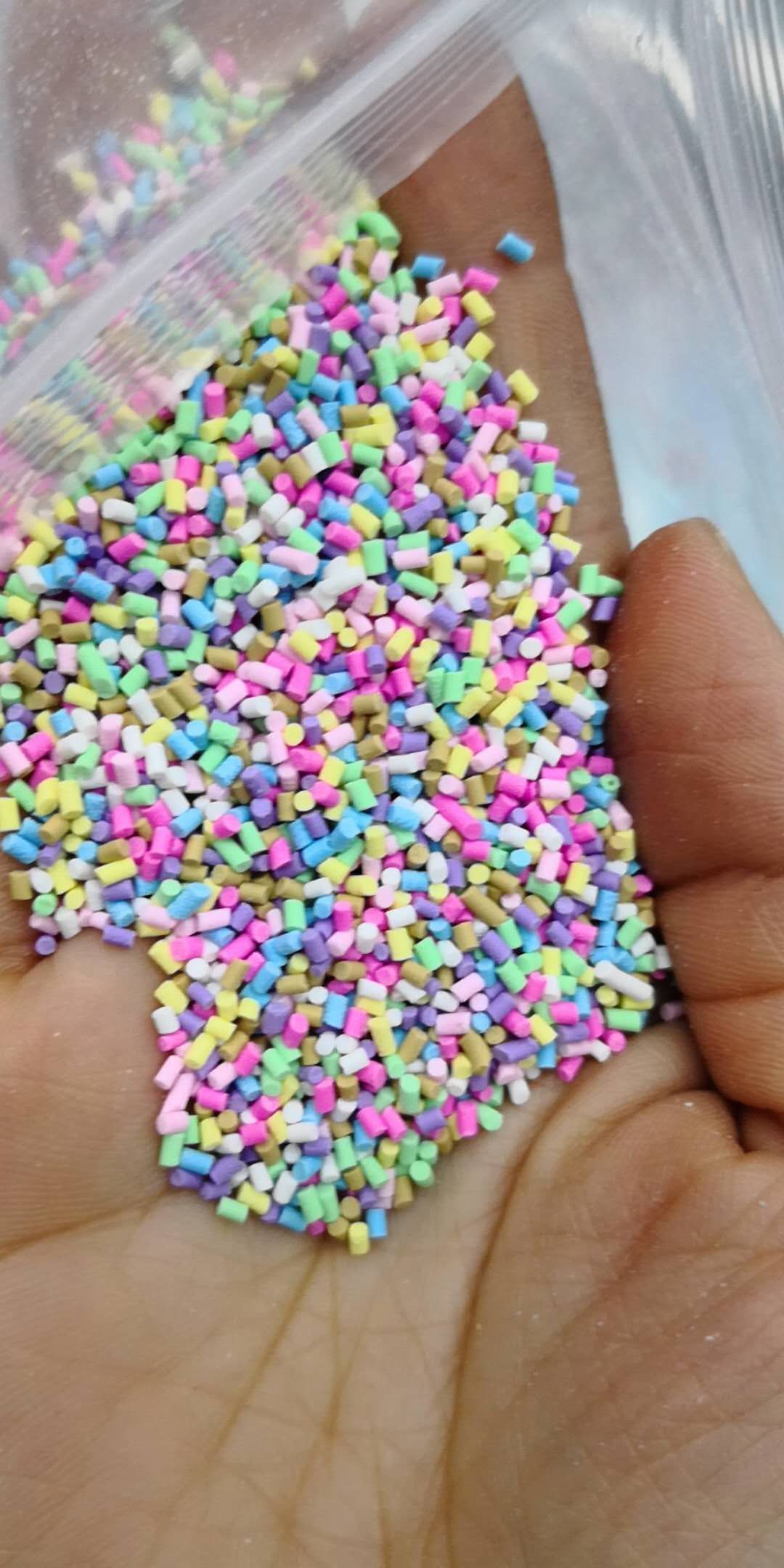 5MM soft clay plum blossom slices, DIY handcrafted accessories, jewelry accessories, early childhood education handcrafted accessories, handicraft decorative accessories, 500g packaging detail image 9