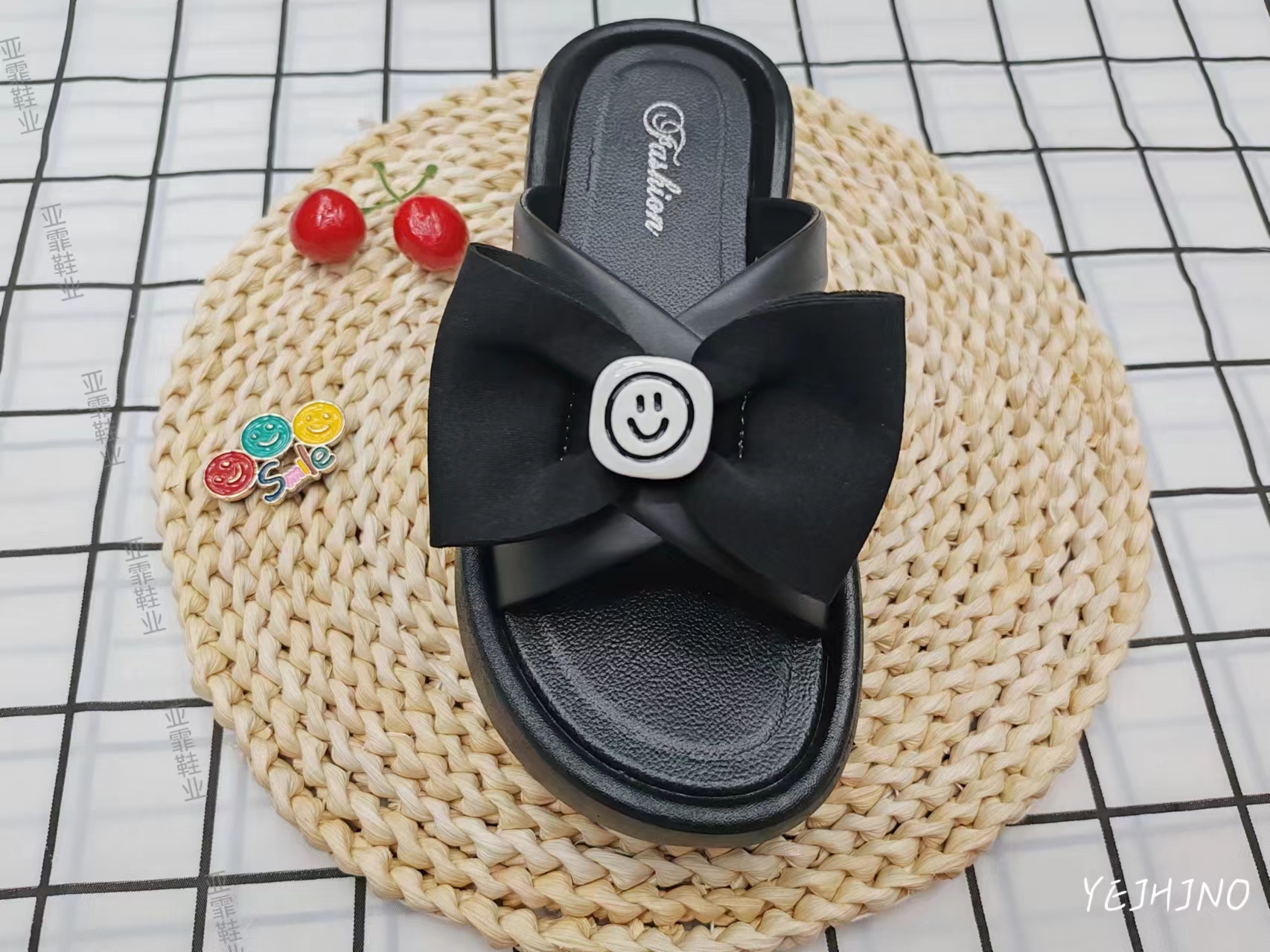 Summer fashion thick-soled bow flip-flops
