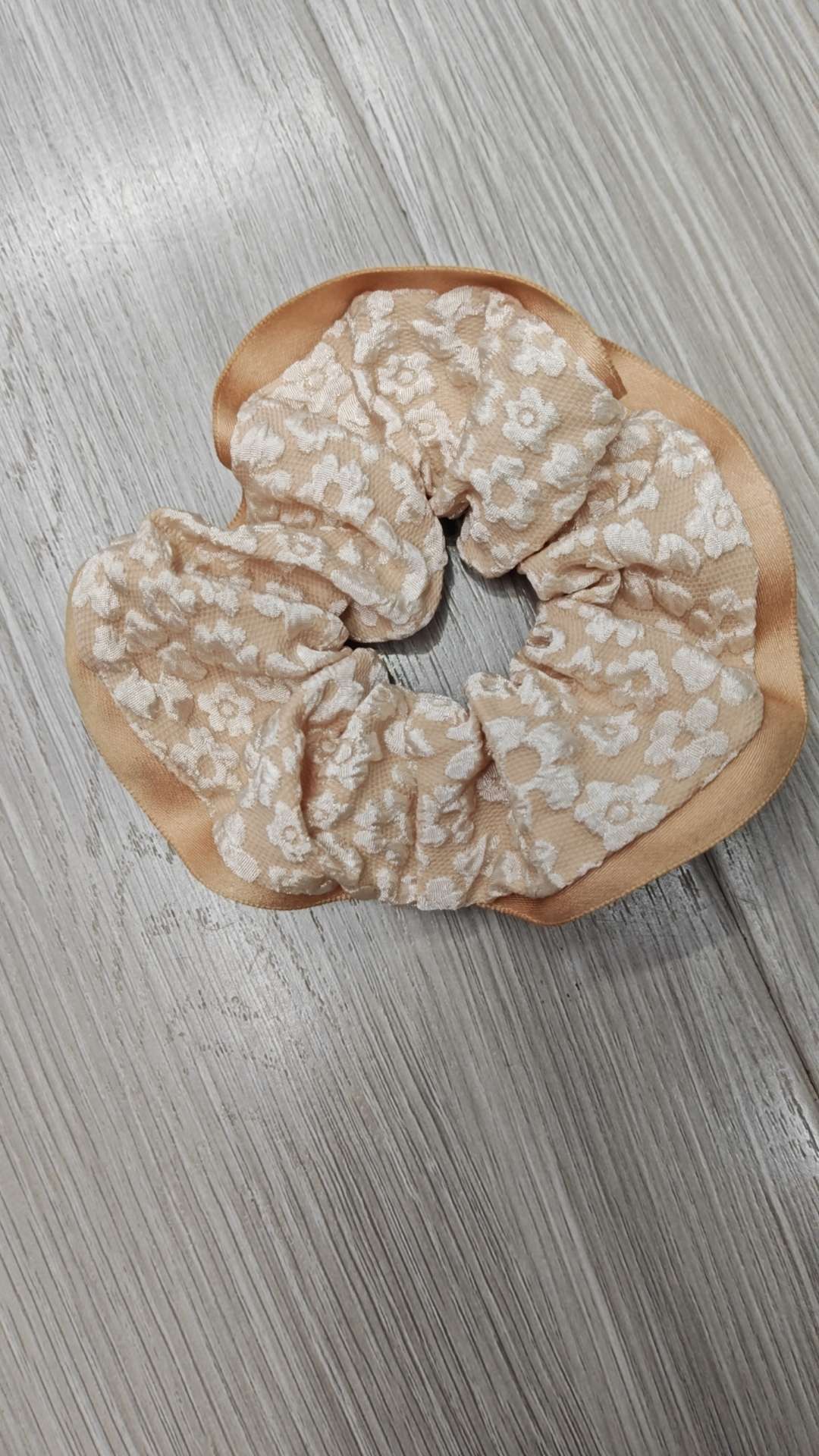 时尚饰品头饰 发圈皮筋头绳 发绳大肠发圈 环保材质 不伤发质 持久耐用 多款可选