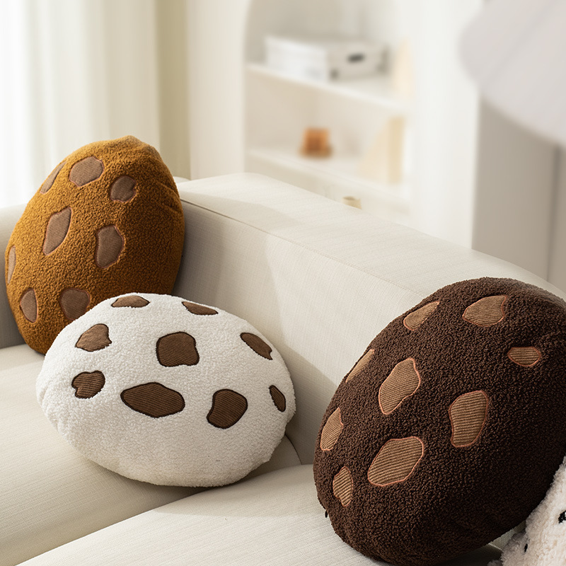 可爱卡通曲奇饼造型巧克力色系圆形抱枕宅家追剧沙发靠垫抱枕含芯