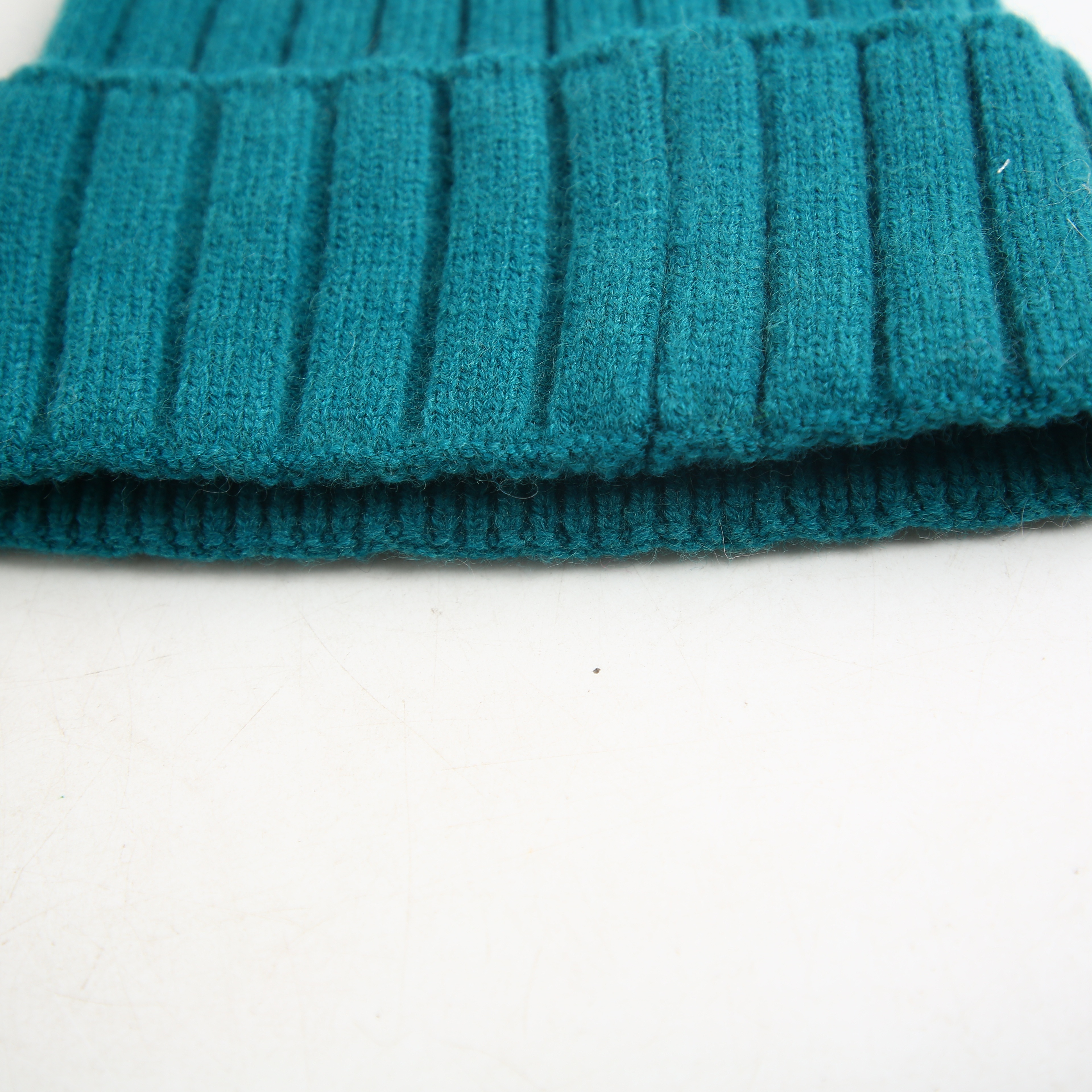 2024 New Knitted Hat Twist Knitted Hat Flat Cap Korean Knitted Hat Application Scenario