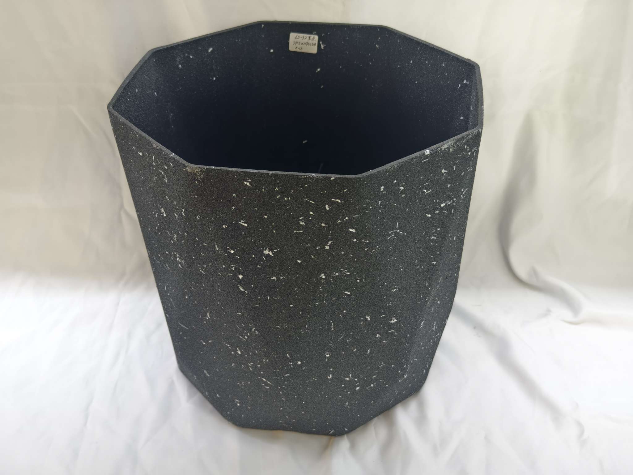 Caja de cultivo móvil multifuncional maceta de arte maceta de plástico para mascotas y suministros de jardinería hermoso y duradero jarrón maceta contenedor adecuado para plantas de maceta suculentas detail image 2