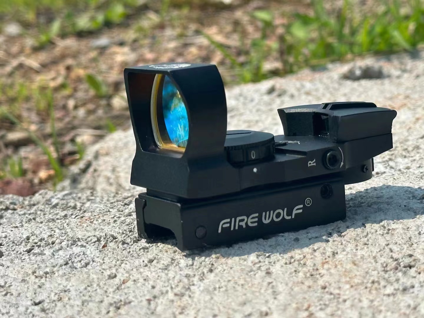 3301122 火狼新款F409四变点PUS-2 大视野 高品质瞄准镜全息十字可调红点详情7
