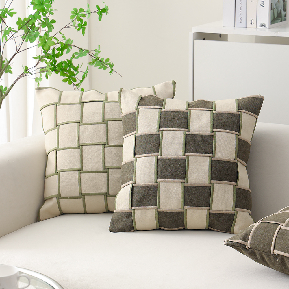 In the afternoon, there are simple grid handcrafted pillowcases, canvas close-knit cross-woven sofa cushions, and bedside cushions Specification image